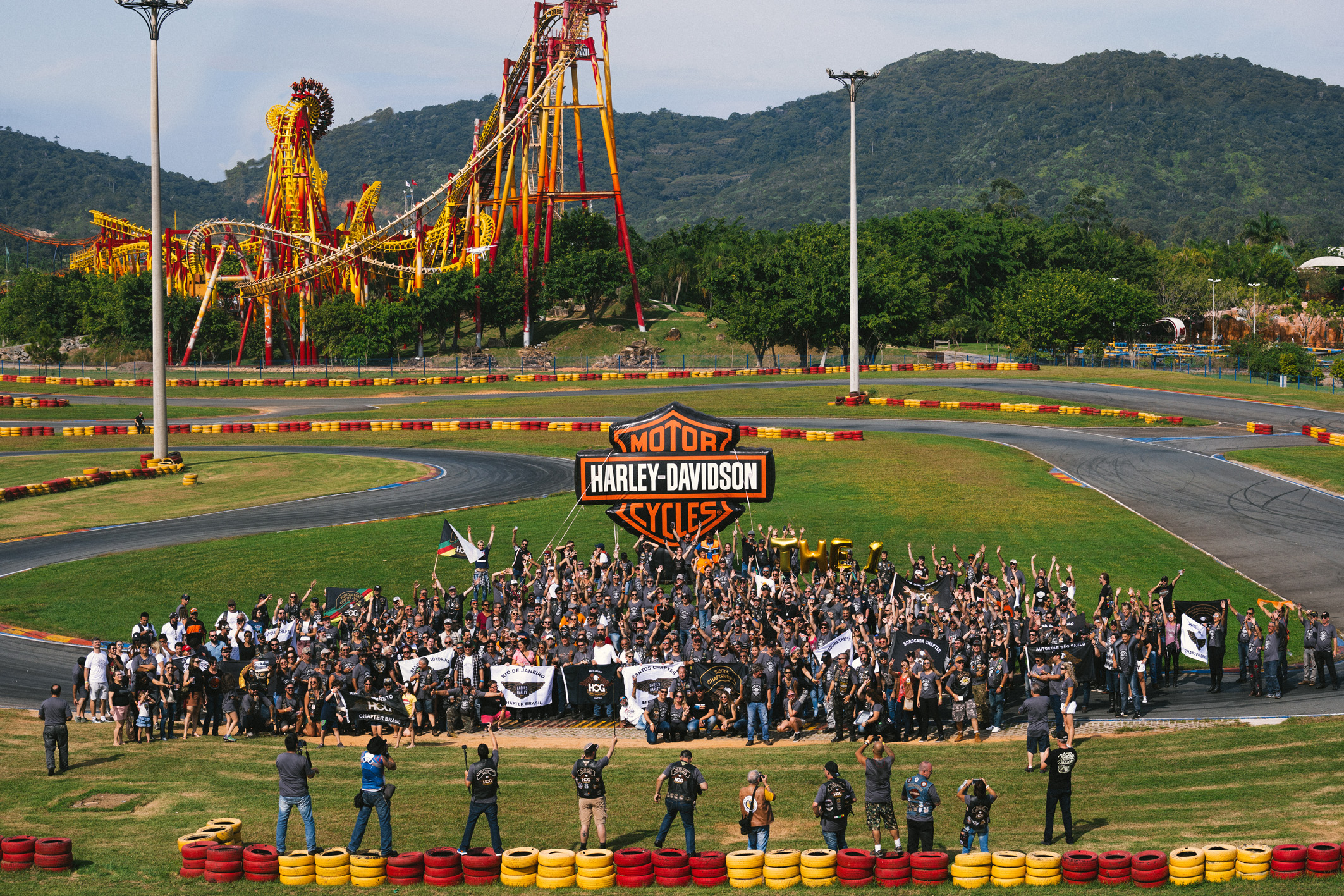  Segundo os organizadores 1.200 fãs da marca estivem no evento. Ao fundo o Parque Beto Carreiro