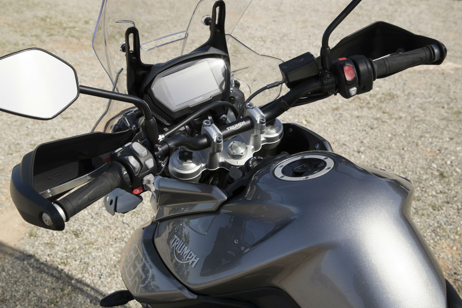  Nova Triumph Tiger 800