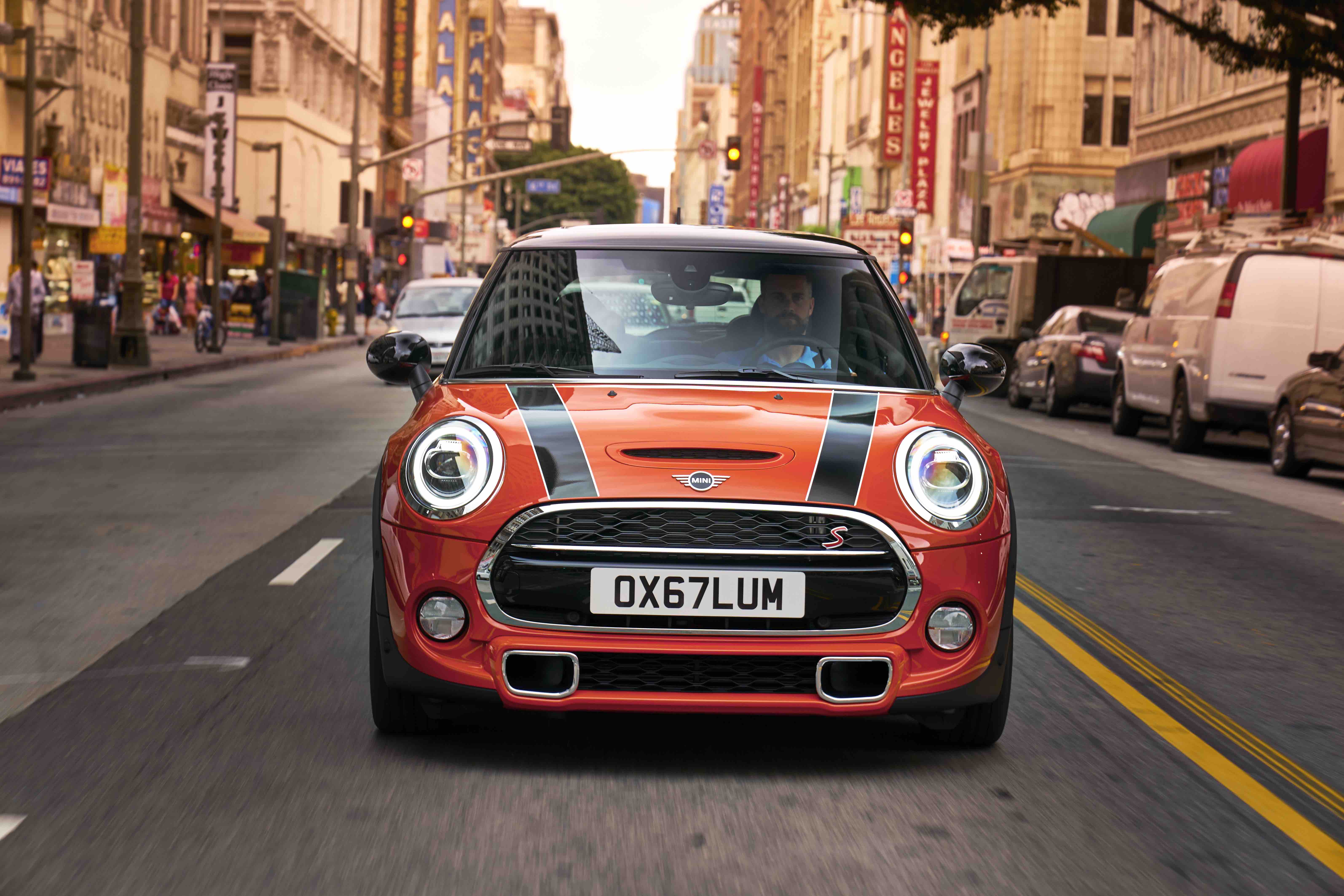  Mini Cooper S é o carro premium mais barato do mercado brasileiro
