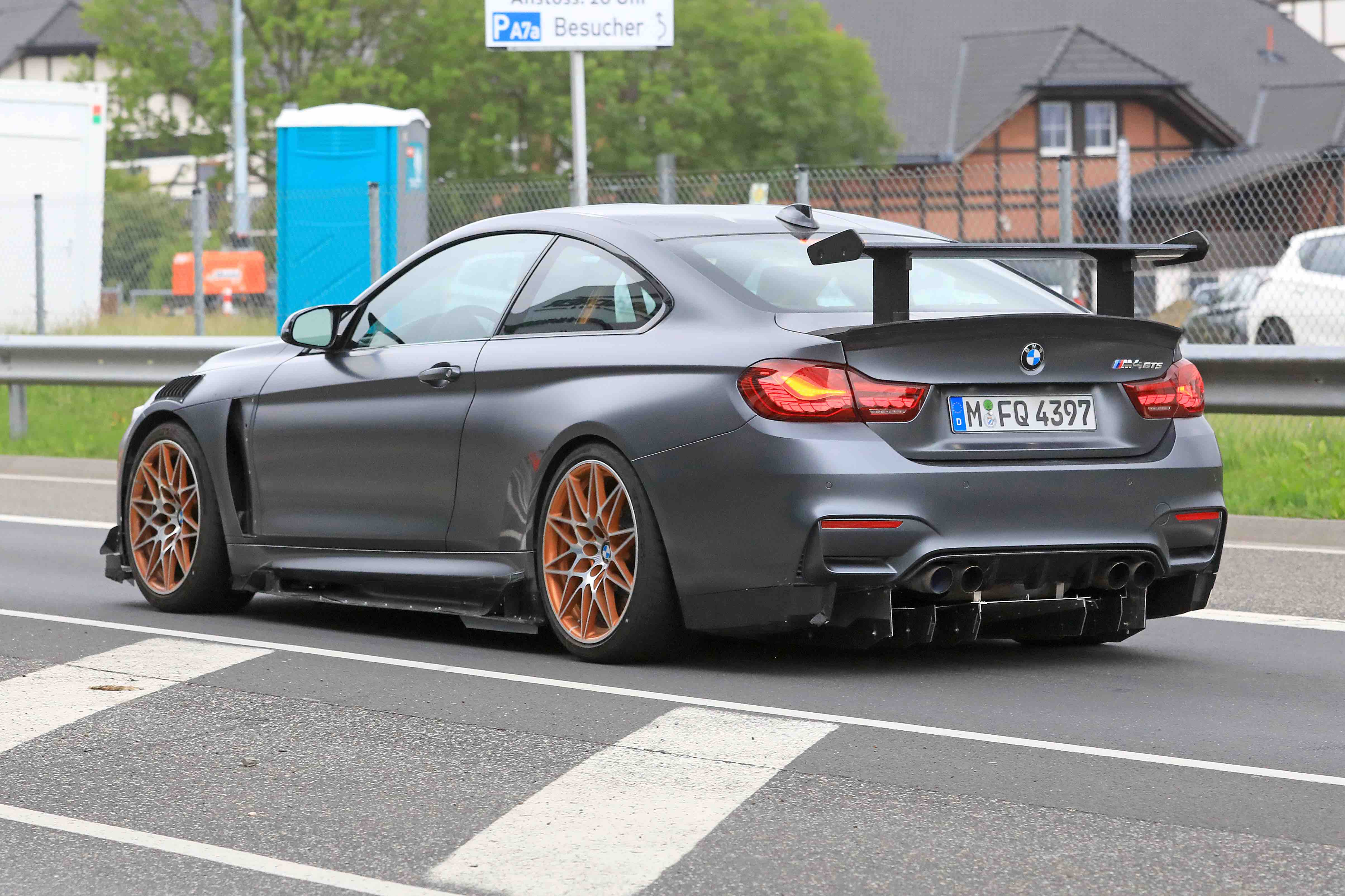 BMW prepara versão mais radical do M4 GTS
