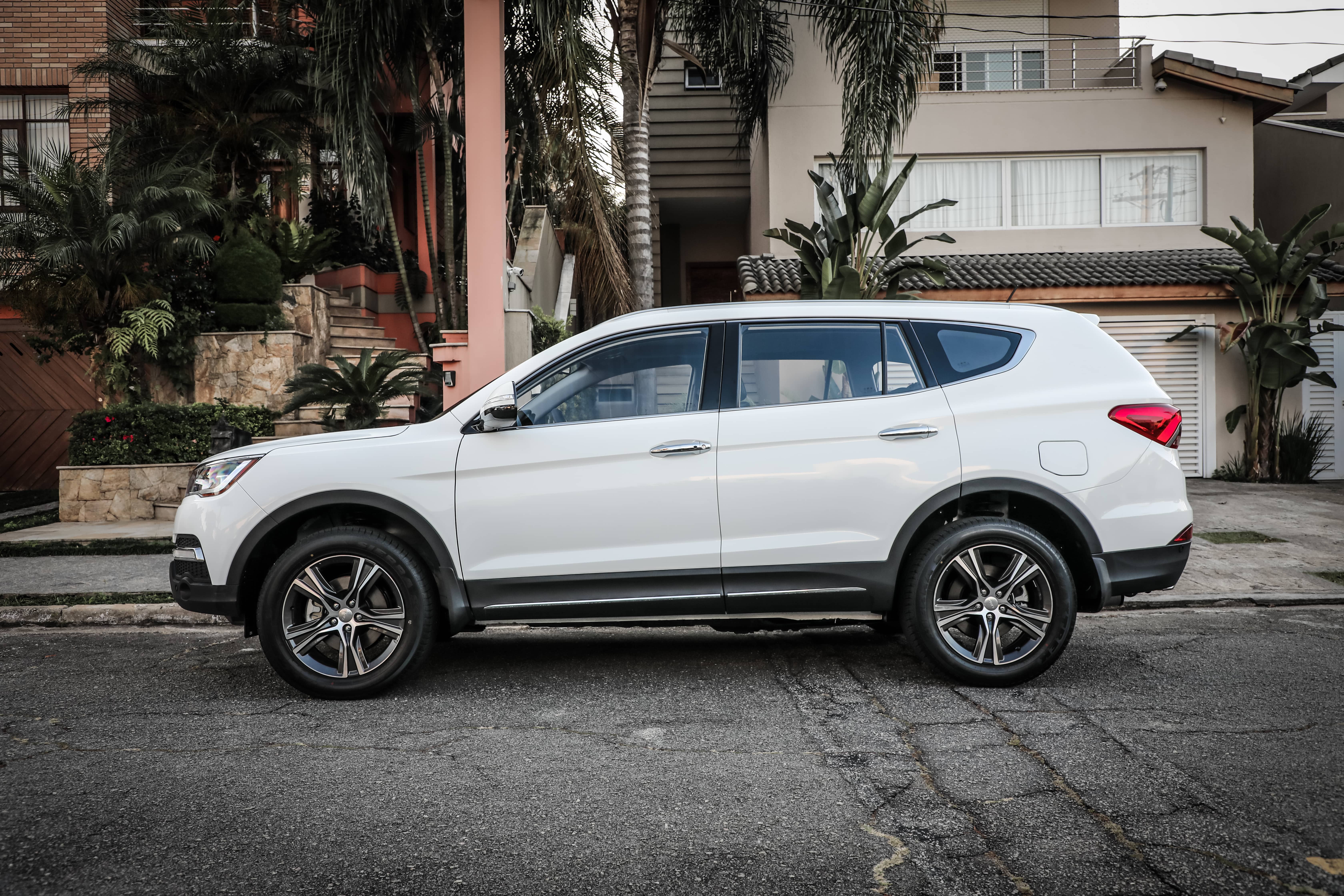  Lifan X80 é montado em sistema CKD na Uruguai