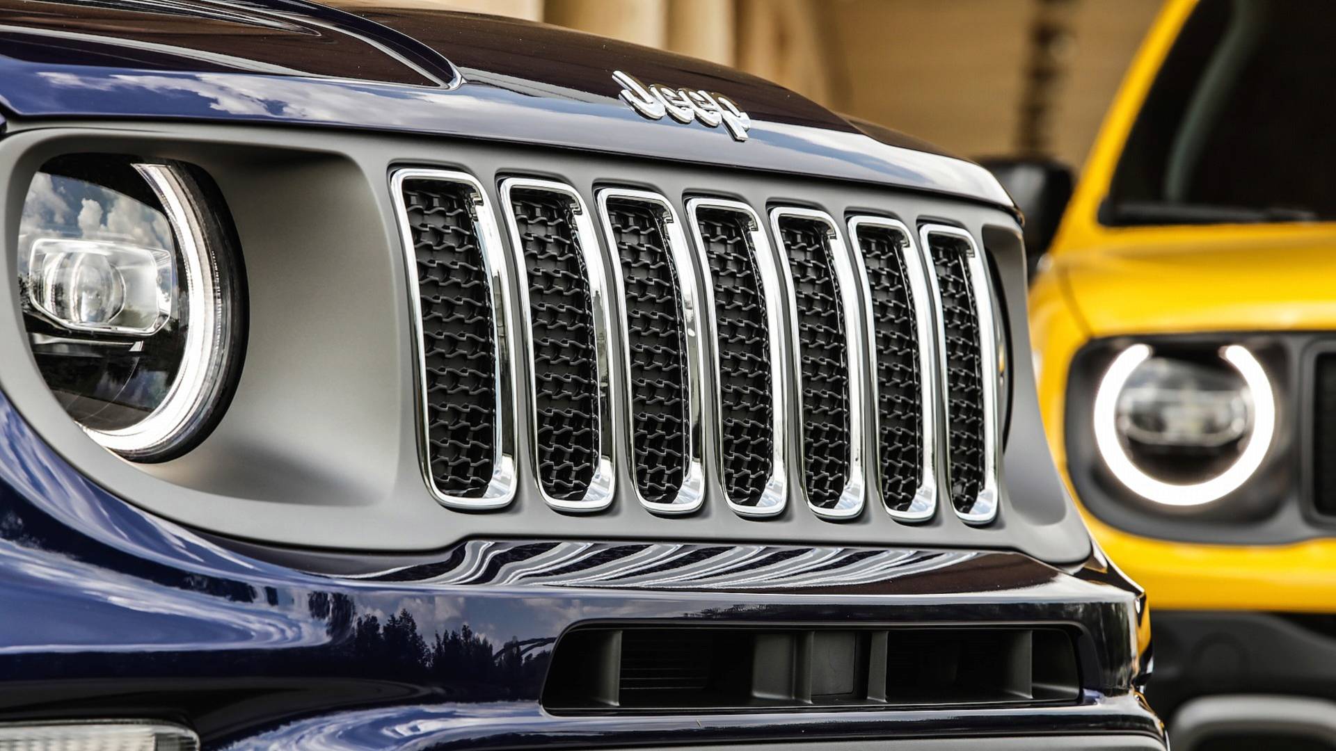 Grade dianteira do Jeep Renegade 2019 está mais baixa e mantém as sete entradas de ar verticais