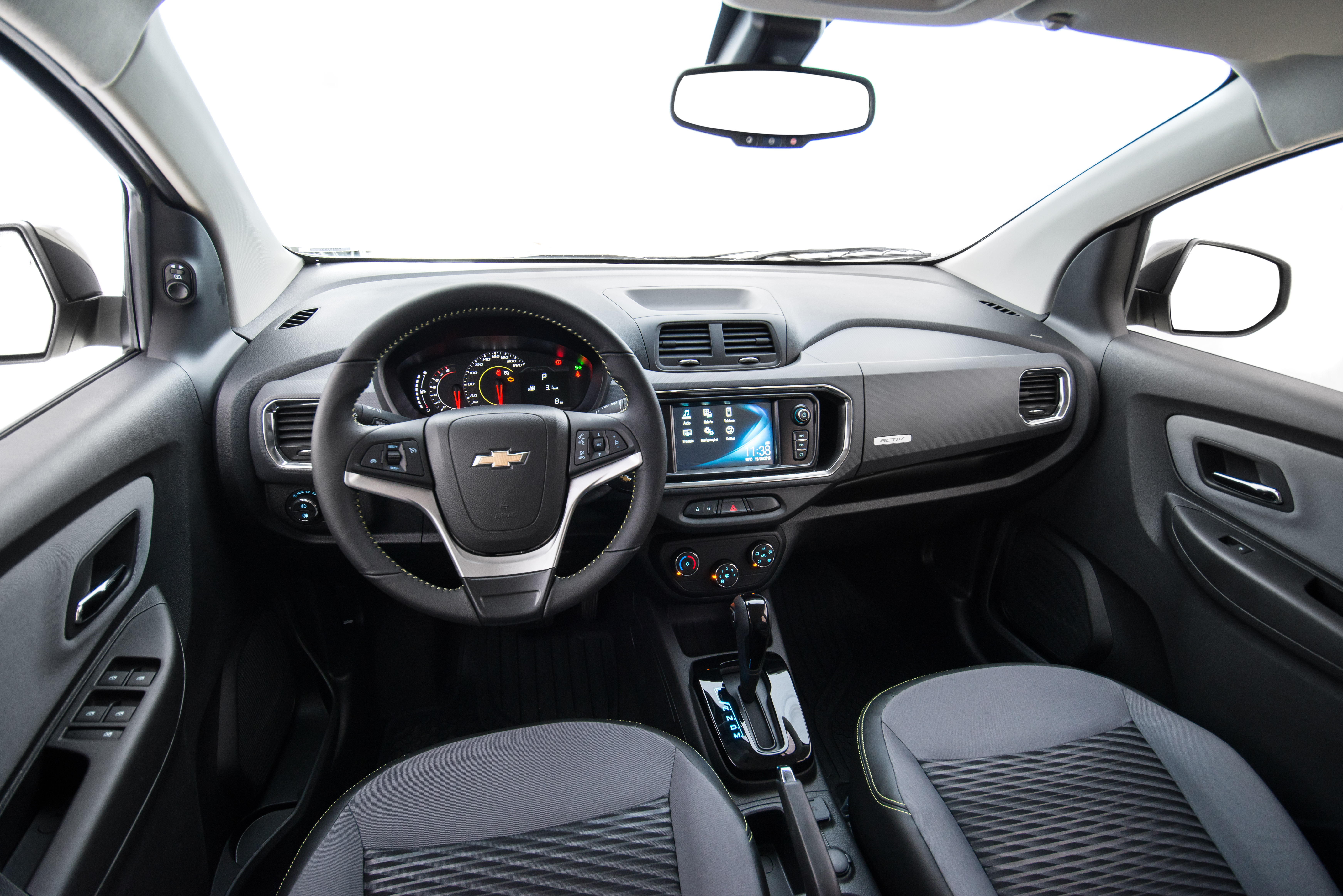  Cromados ganharam mais destaque no novo acabamento interno da Chevrolet Spin Activ 2019