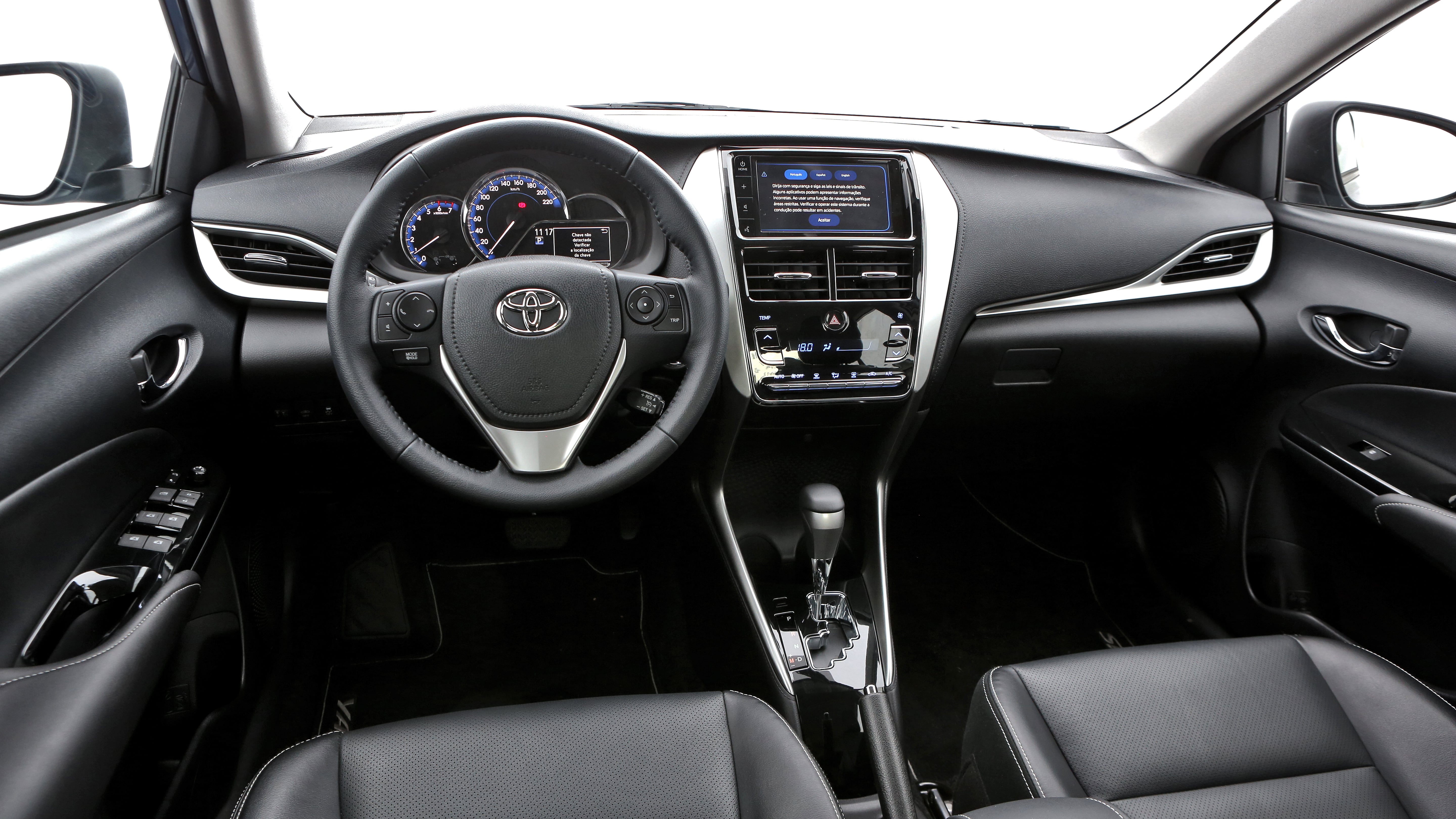  Acabamento interno usa materiais de qualidade, mas não chega a revolucionar em termos de design