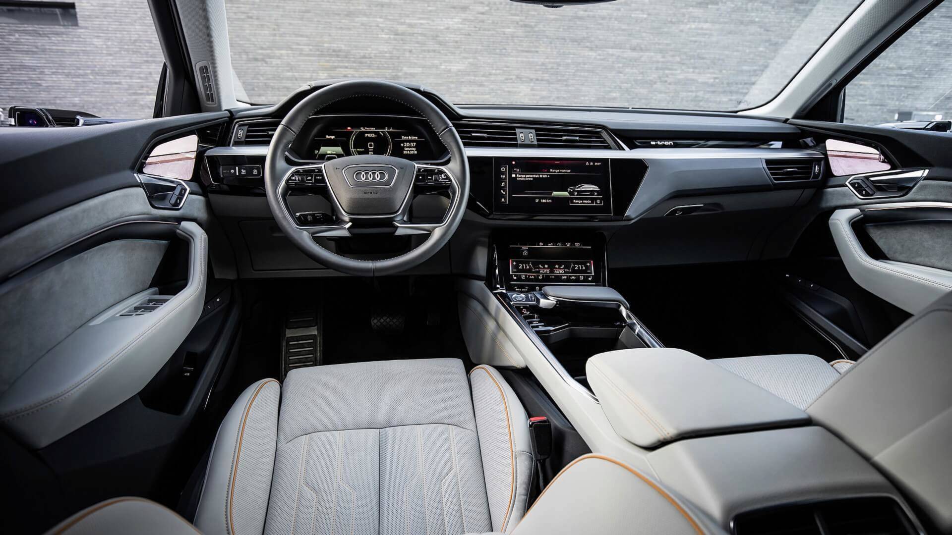 Audi revela interior do etron, SUV 100 elétrico da marca
