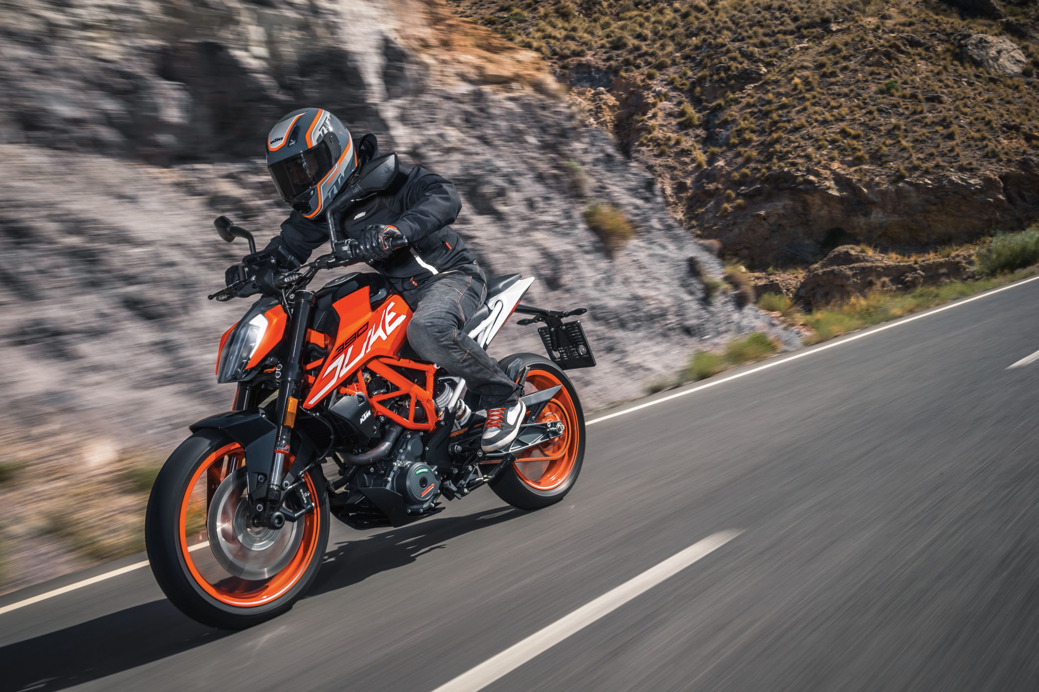 624especial Ktm 390 Duke 1