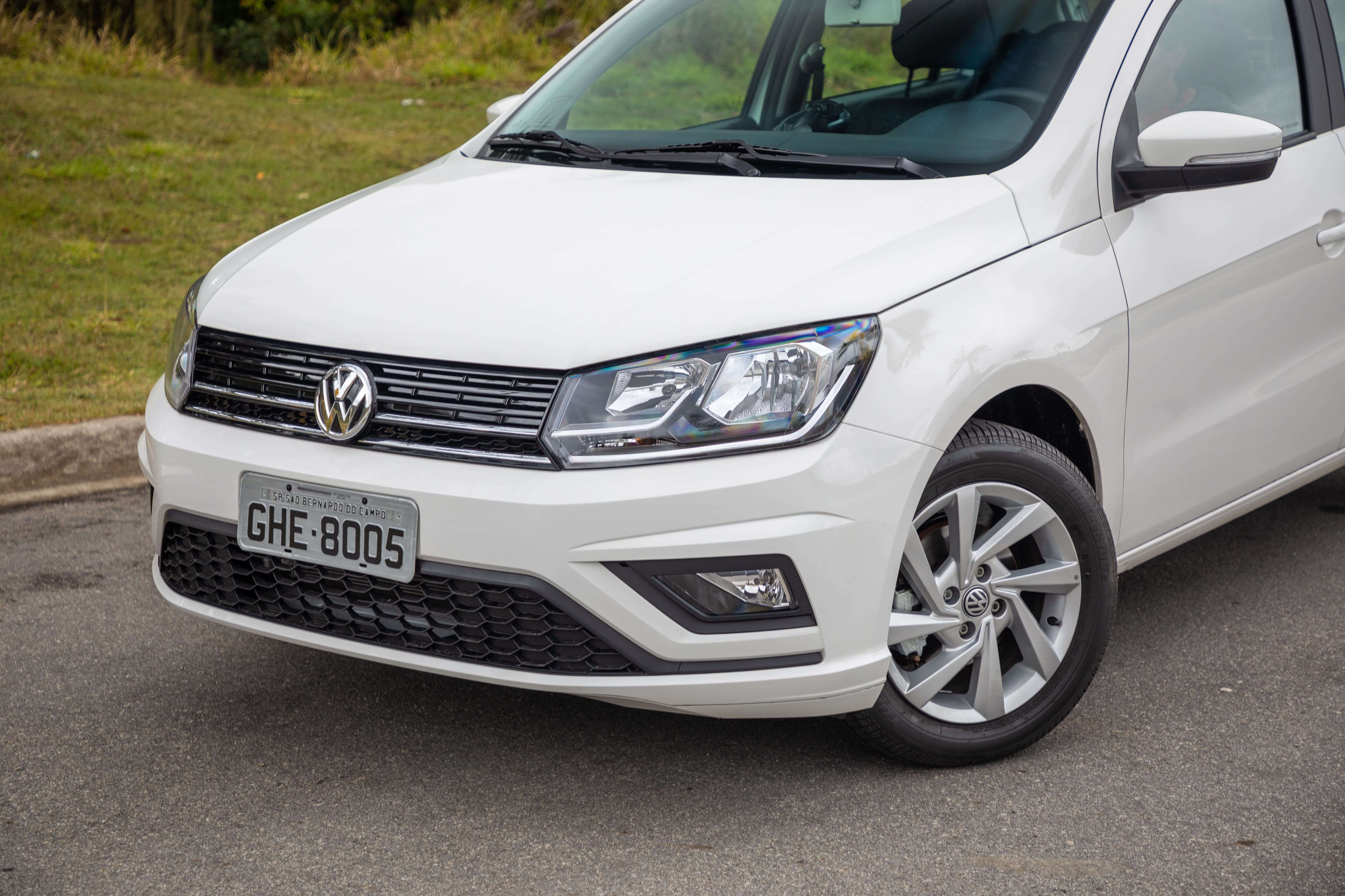  Volkswagen Gol 1.6 AT teve a dianteira levemente redesenhada com novo parachoque