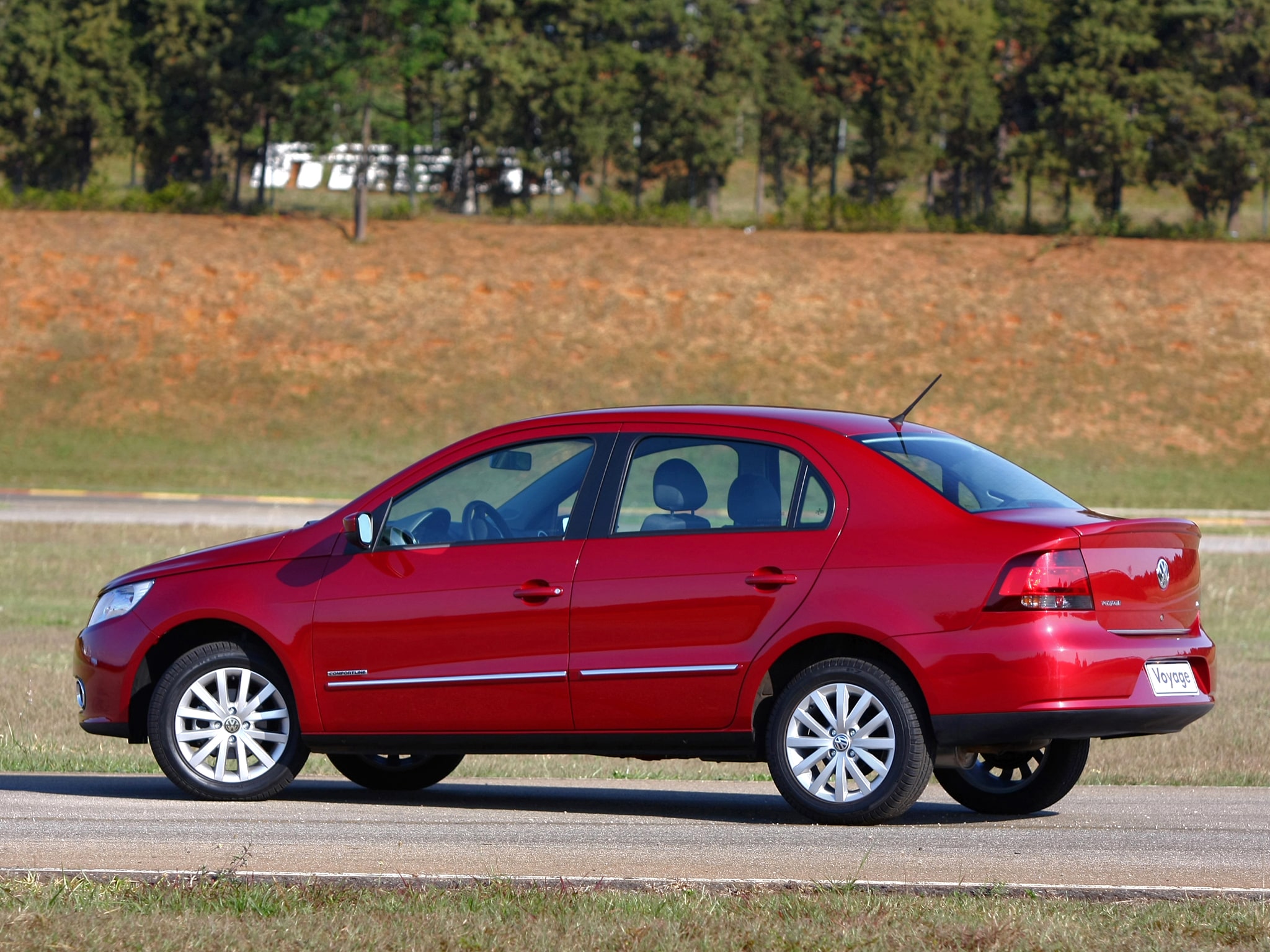 Volkswagen Voyage Vermelho Apple