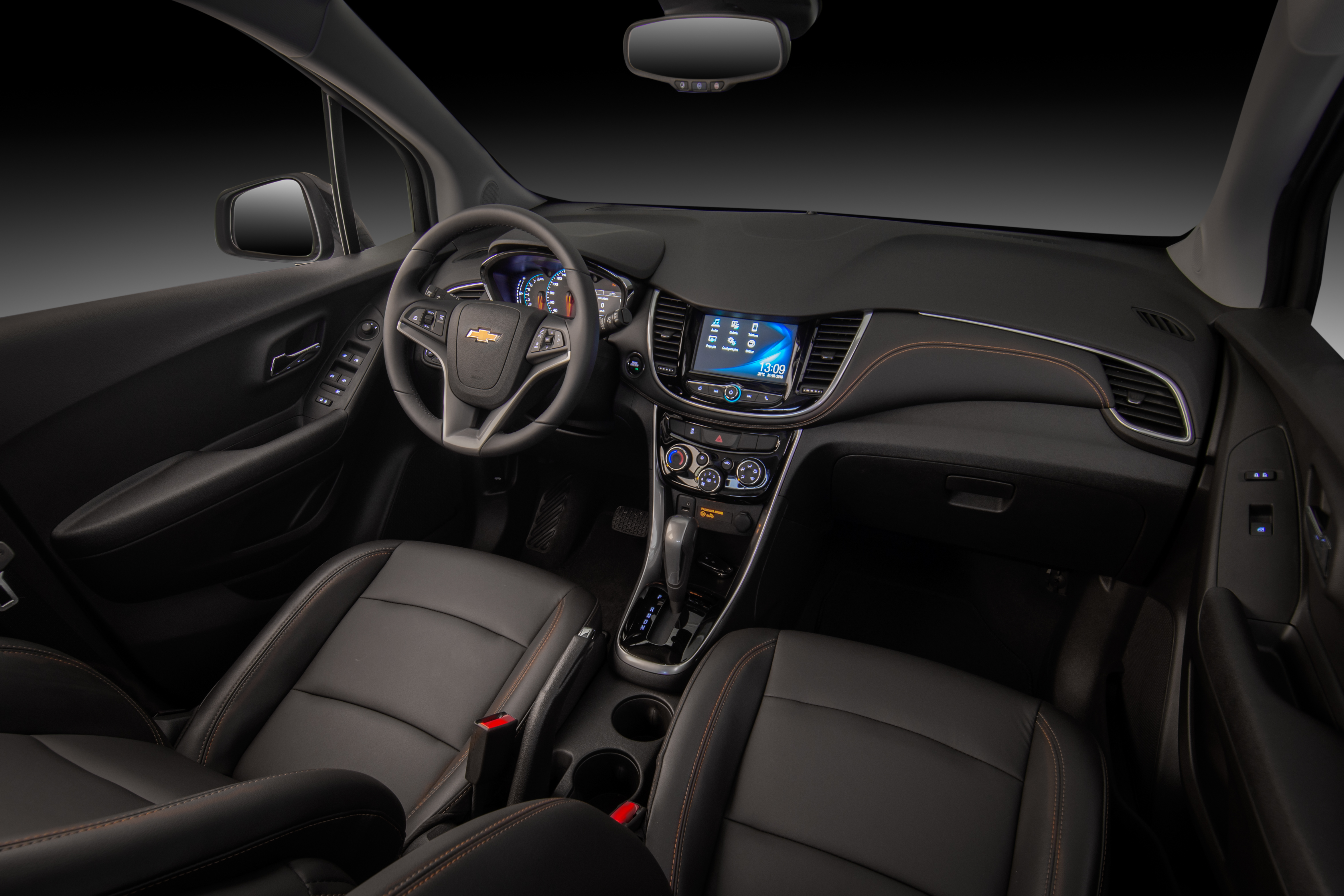  Chevrolet Tracker Midnight 2019