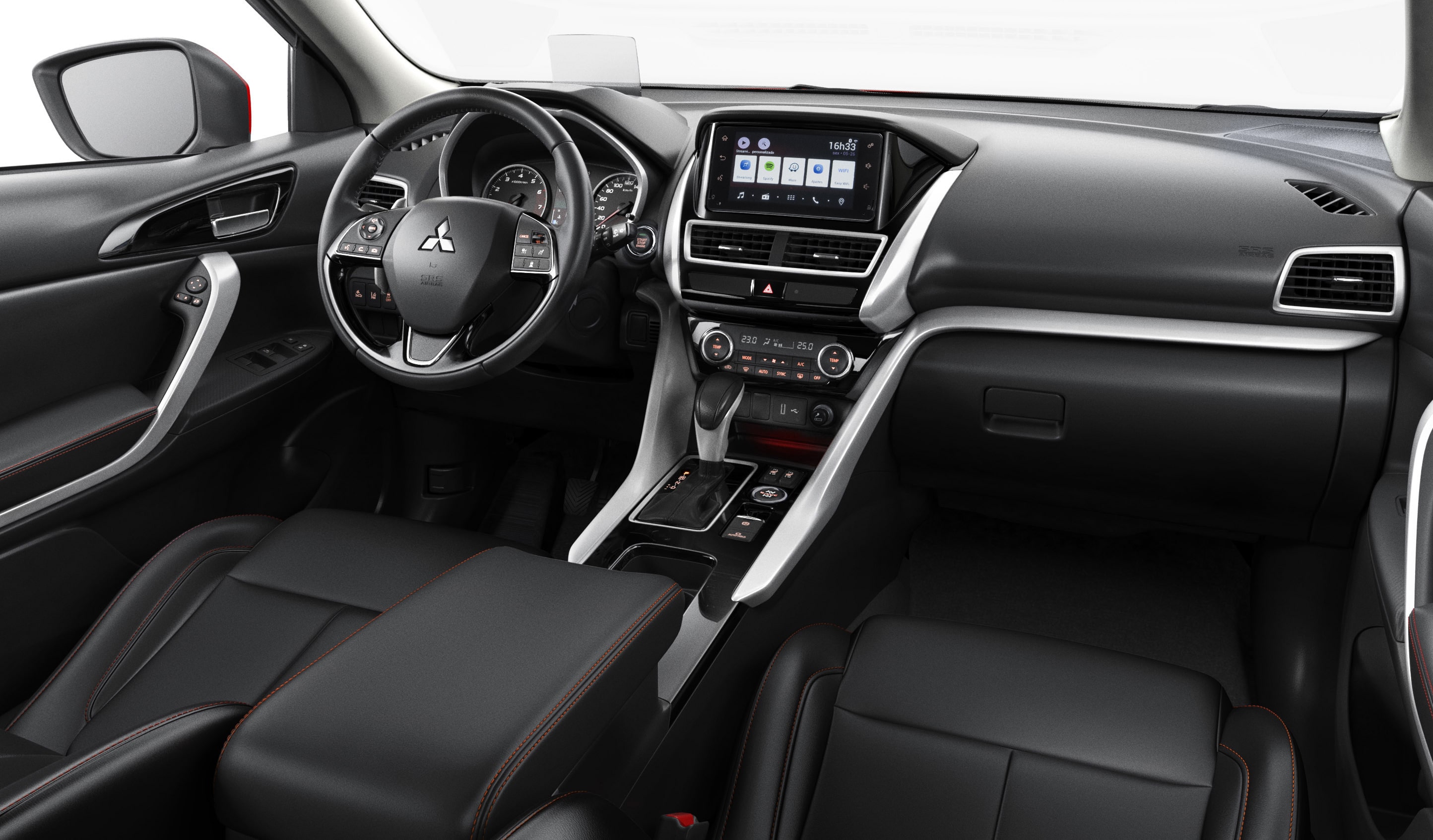  Interior do Mitsubishi Eclipse Cross chama atenção pelo espaço e qualidade do acabamento