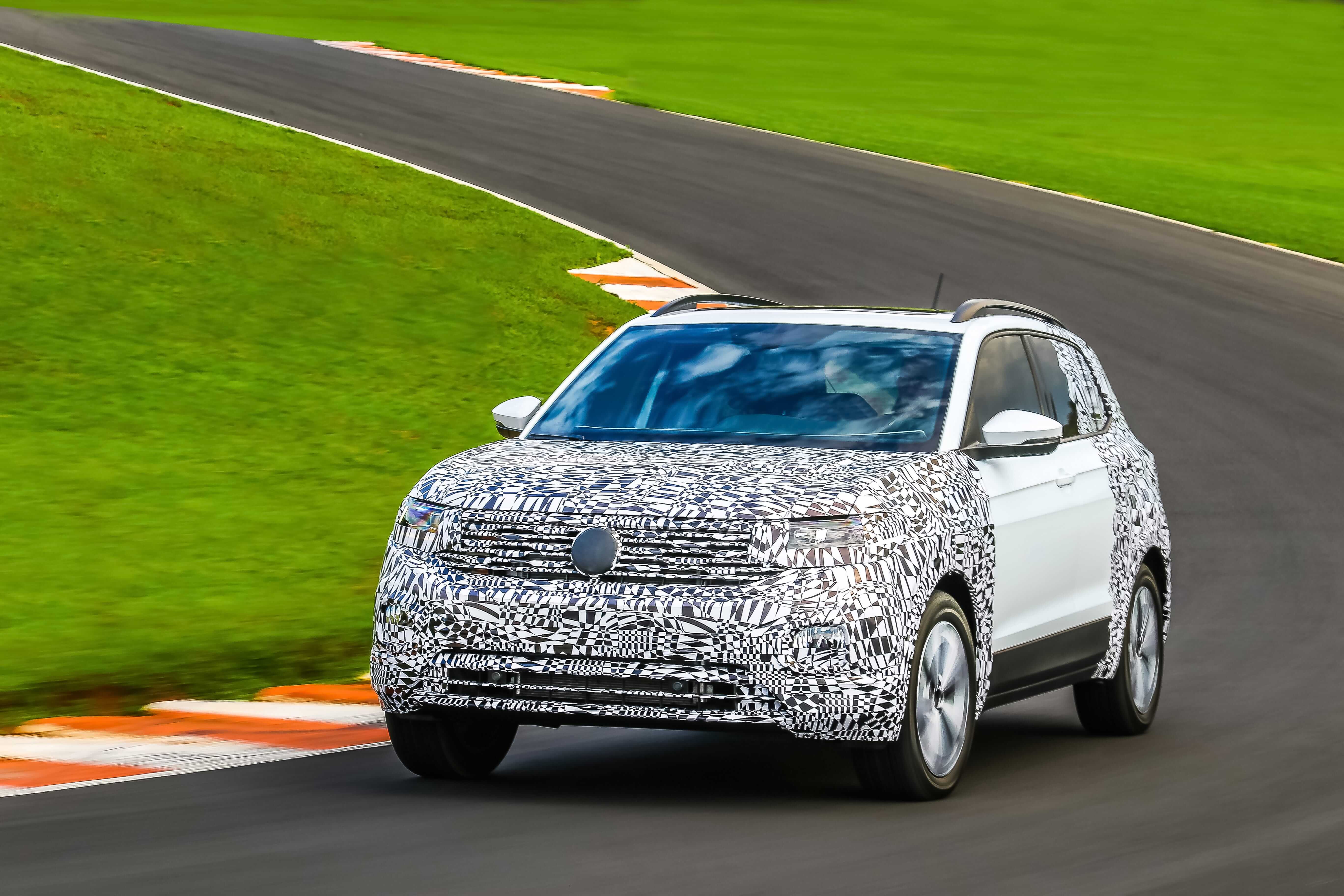  Transmissão é automática de seis marchas