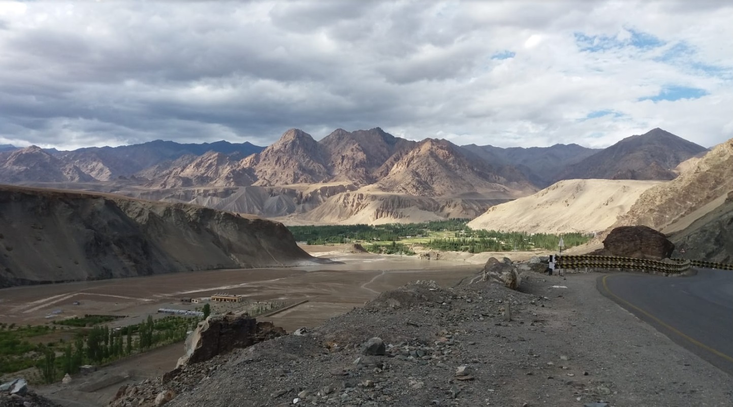  Paisagem de Leh, capital de Ladakh, no estado de Jammu e Caxemira