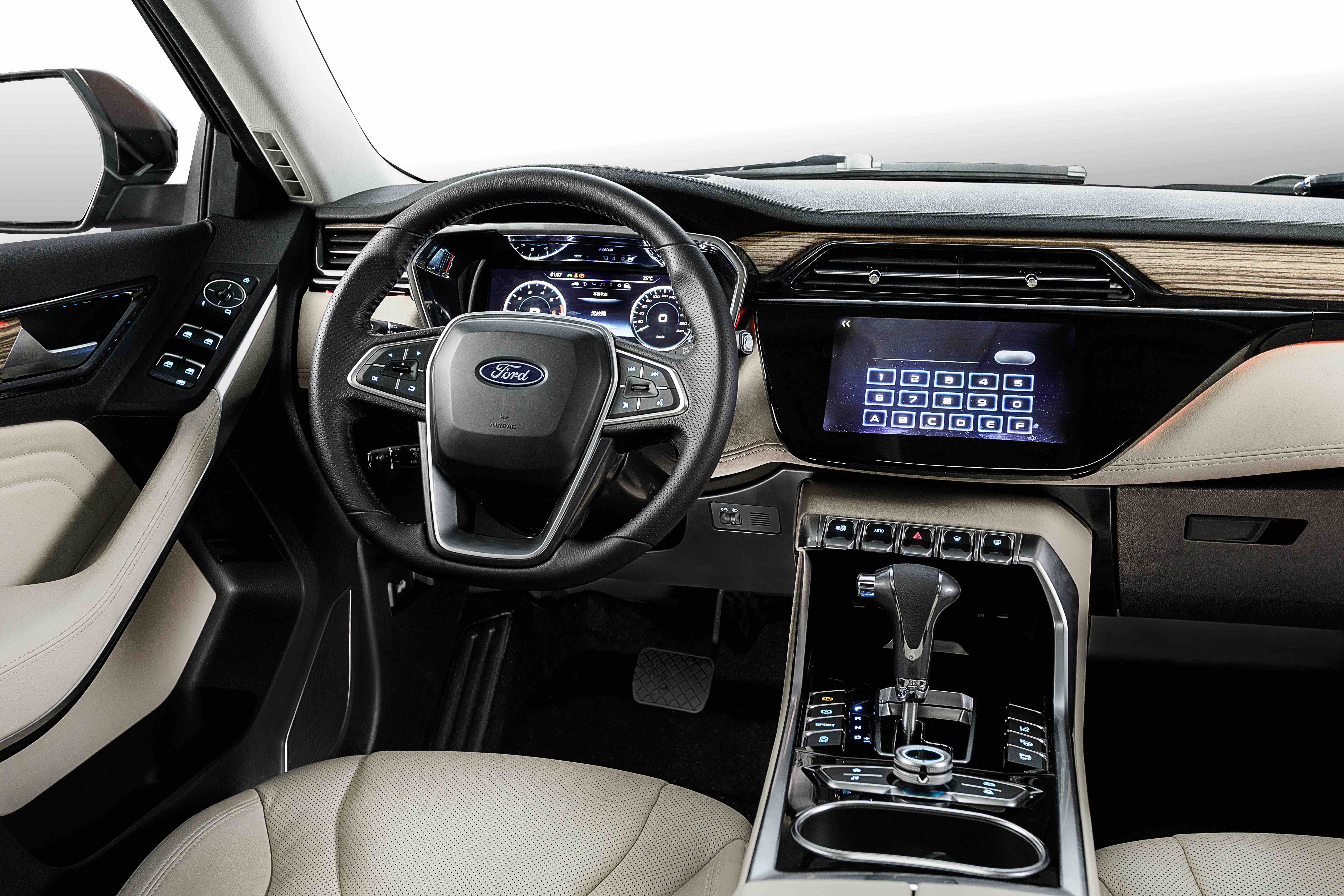  Territory foi apresentada à imprensa especializada antes mesmo do Salão do Automóvel de São Paulo