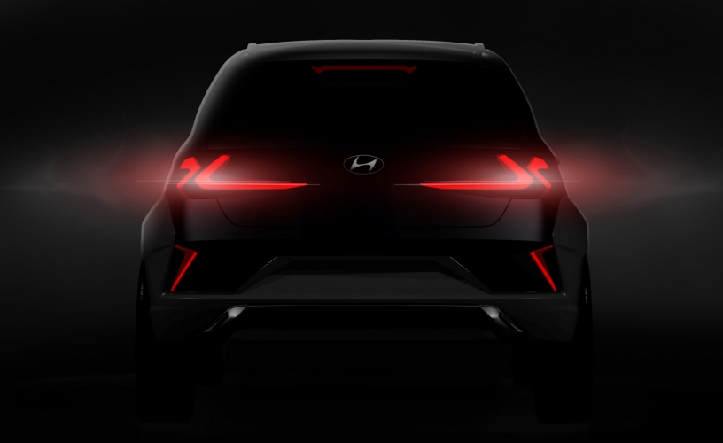  Traseira ganhou lanternas em LED