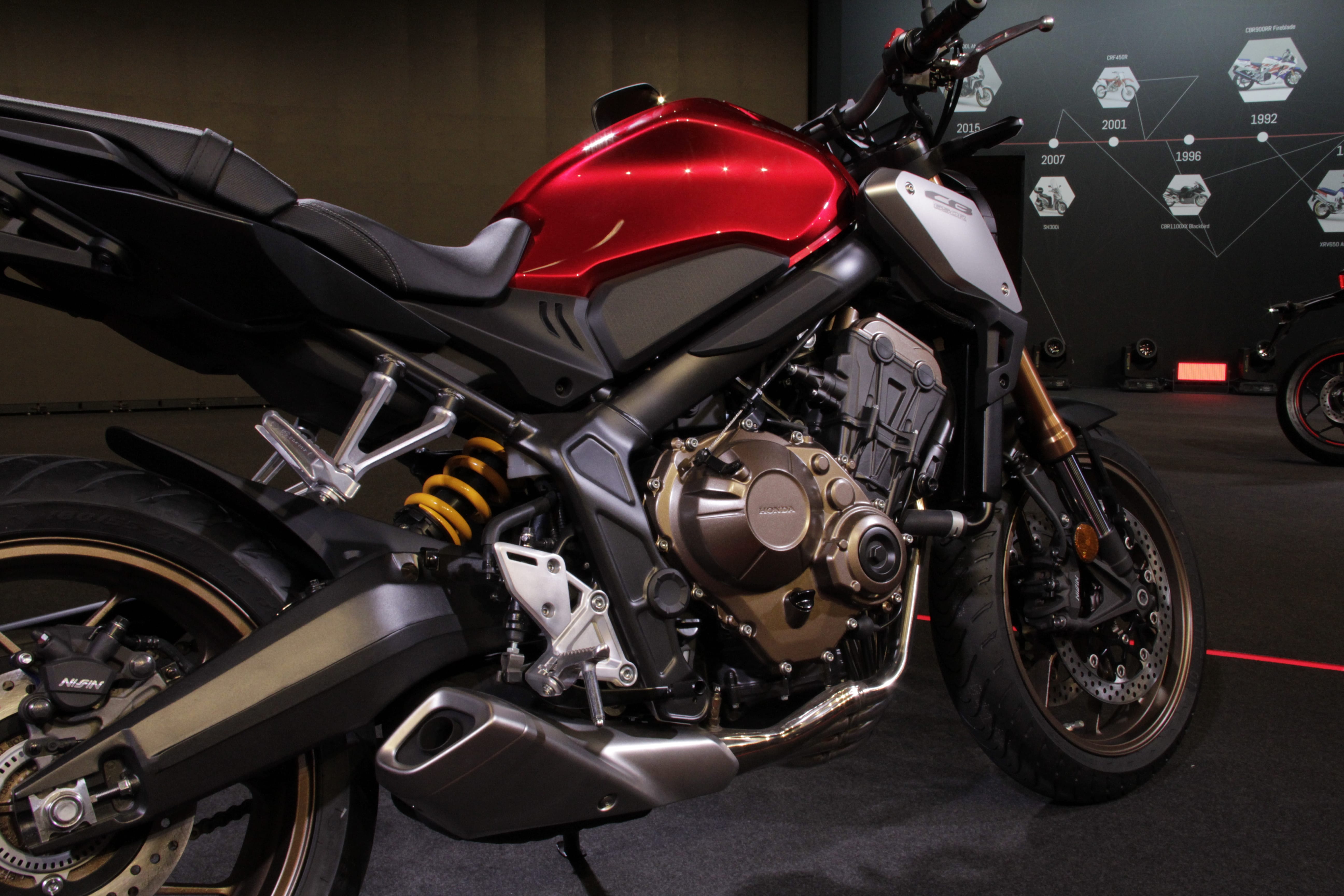 Nova motocicleta CB 650R é aposta neoclássica da Honda