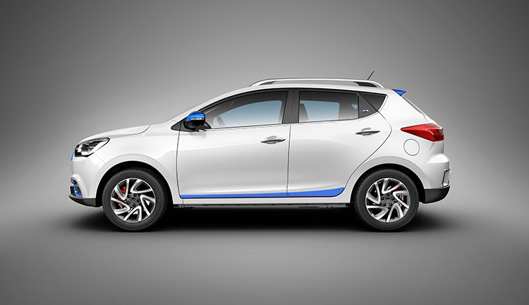  JAC E40 é um projeto desenvolvido em parceria com a Volkswagen