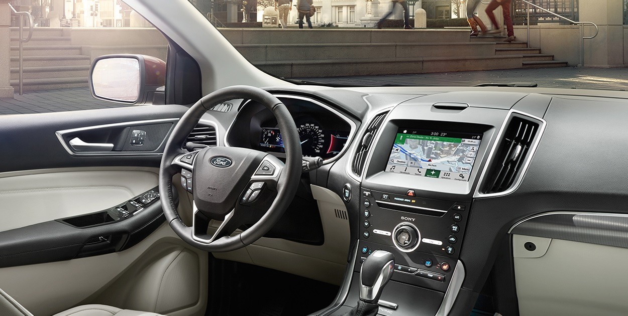  Interior conta com Sync 3