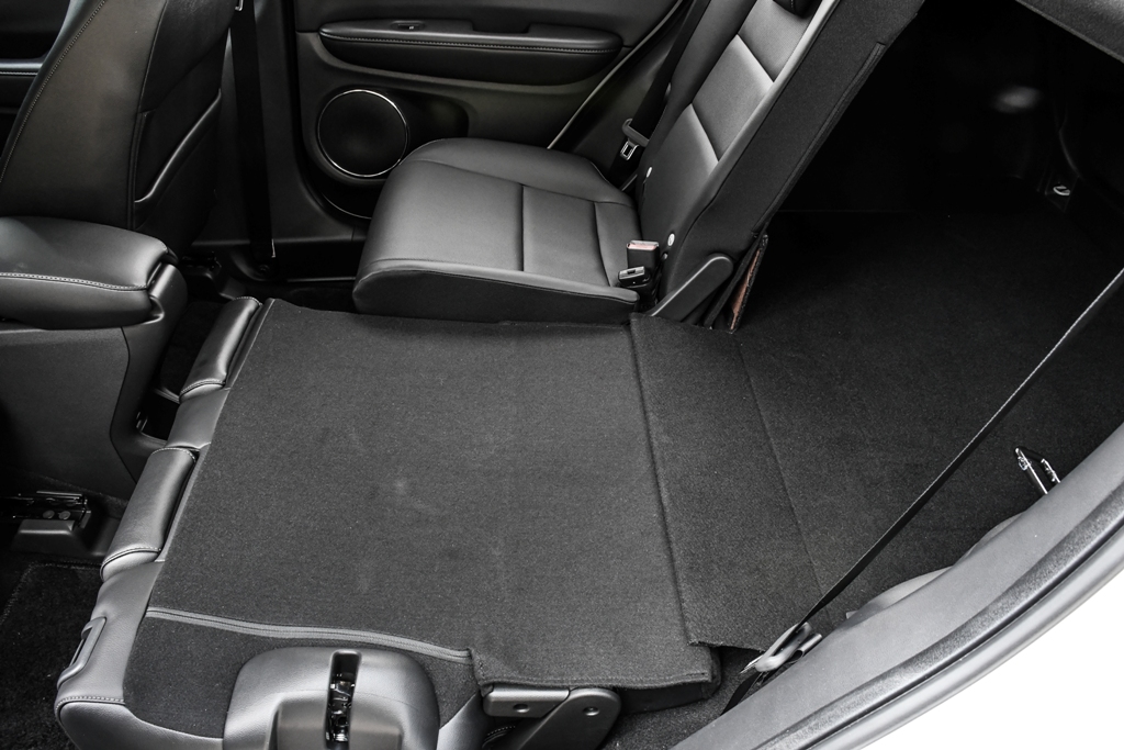  Modularidade dos bancos é uma das principais qualidades do Honda HR-V EXL 2019