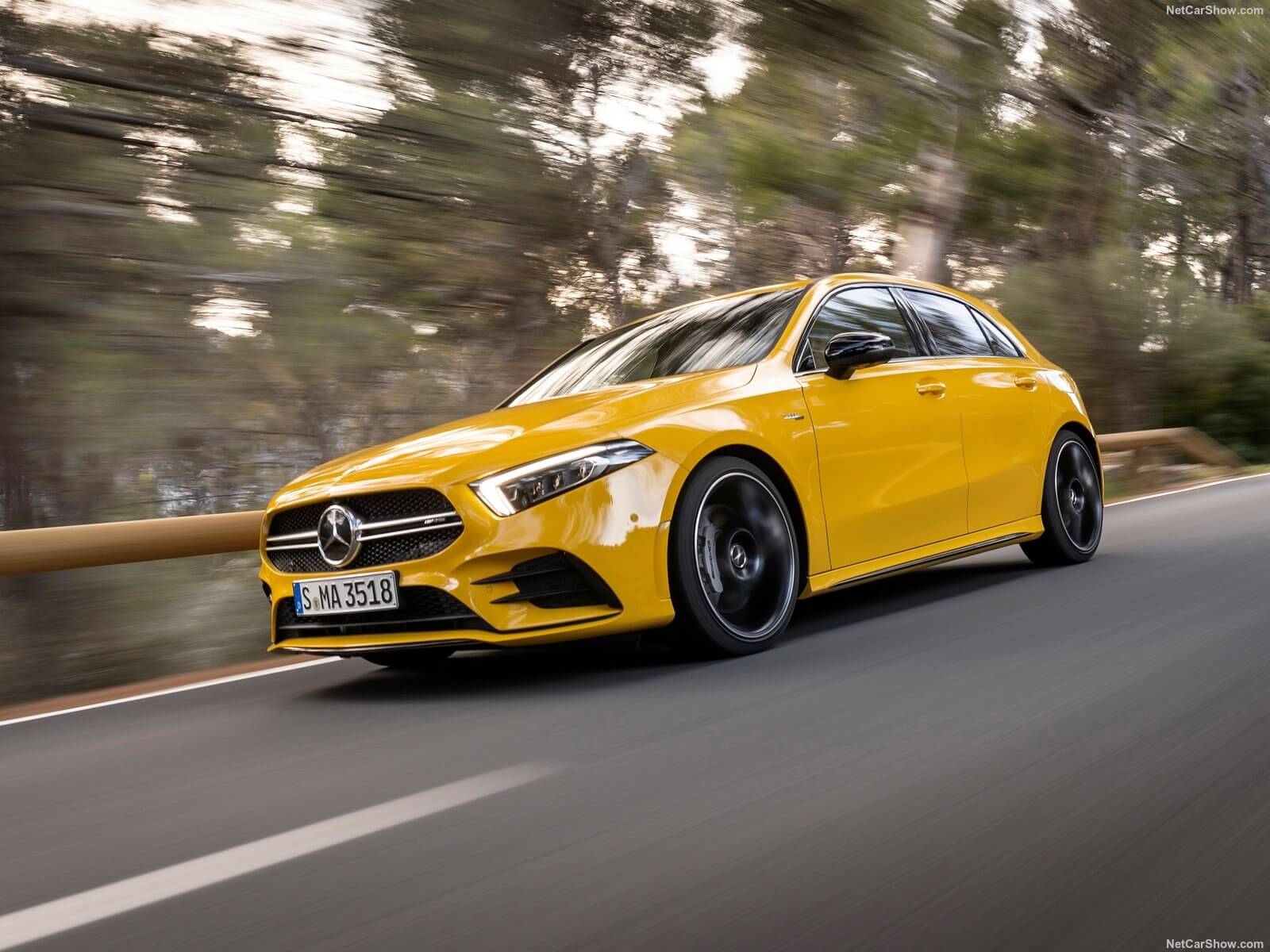 Mercedes Benz A35 Amg 4matic 2019 1600 14