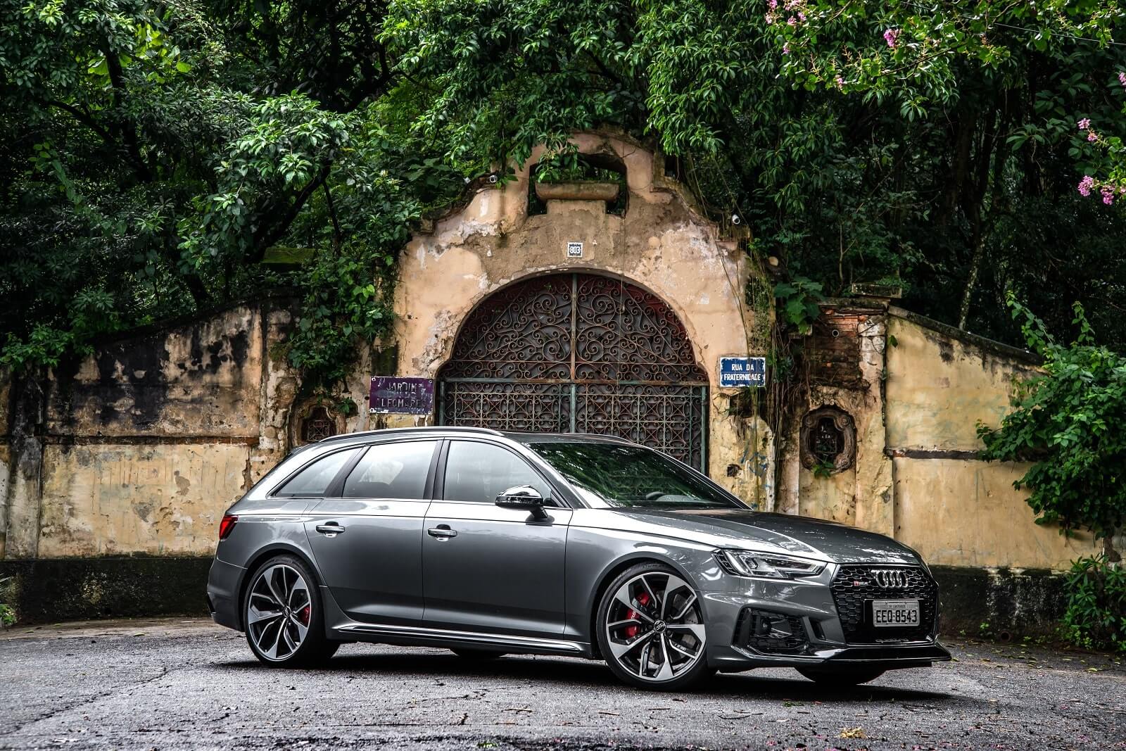  Audi RS4 Avant