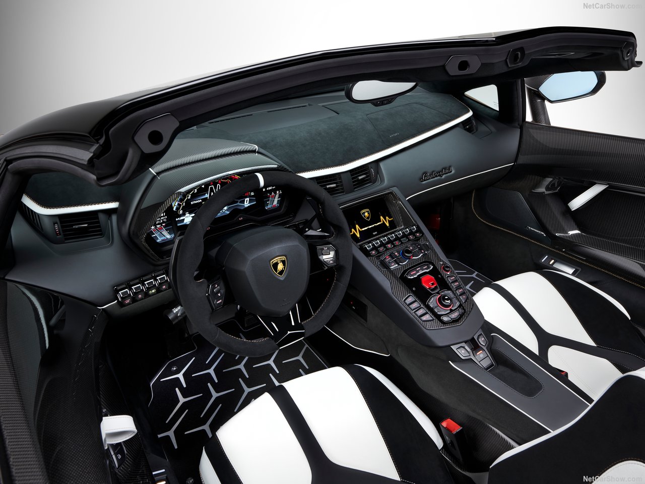  Lamborghini Aventador SVJ Roadster