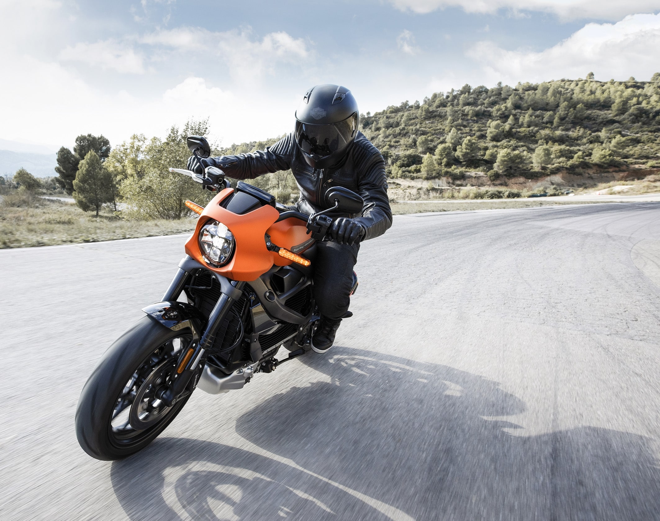 659rpm Hd Livewire 201938181840 Min