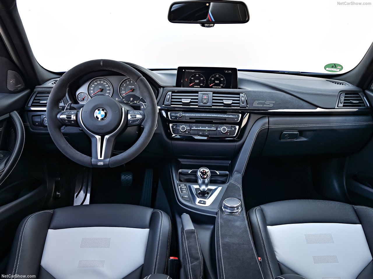  BMW M3 CS