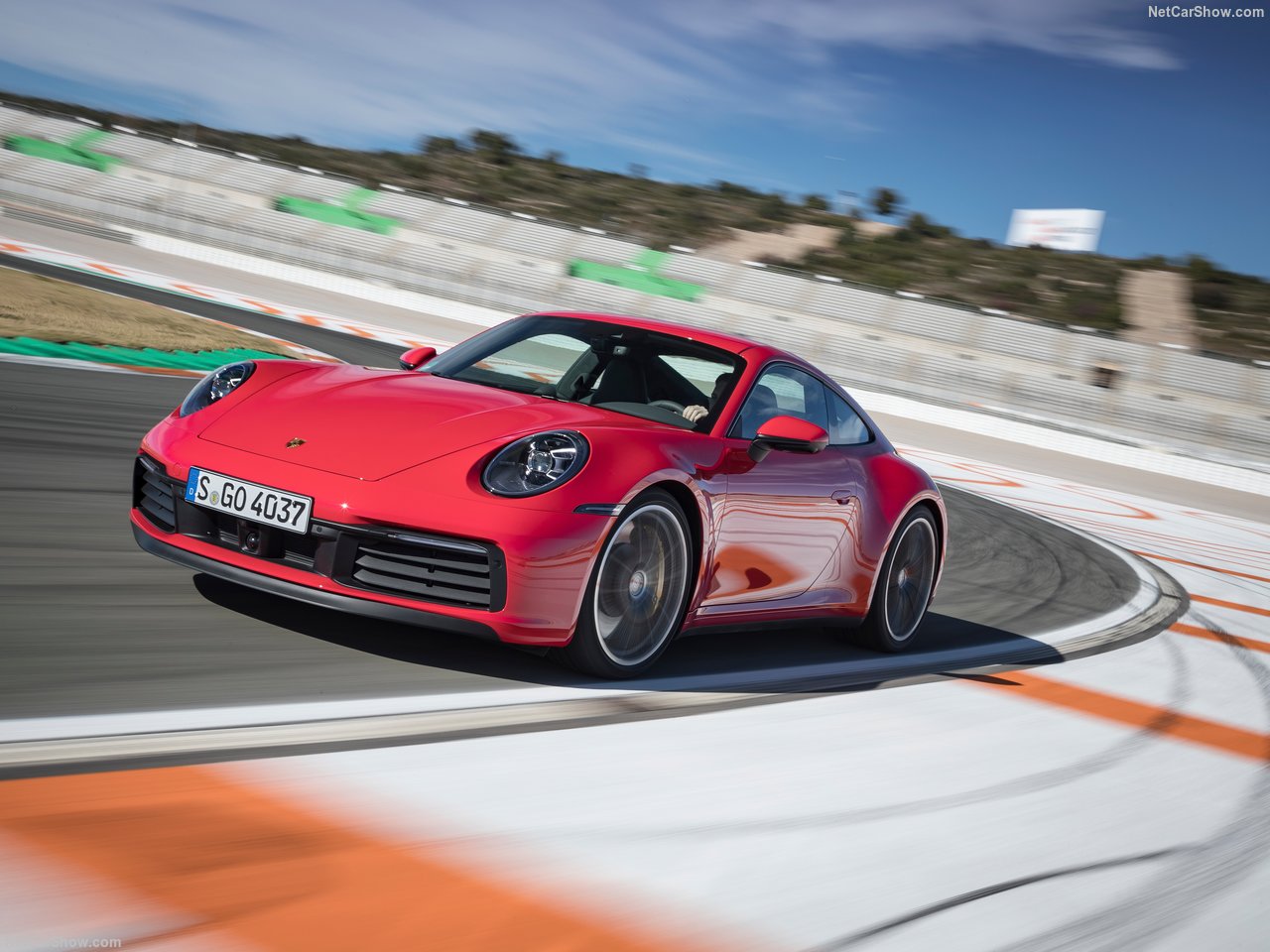  Porsche 911 Carrera 4S