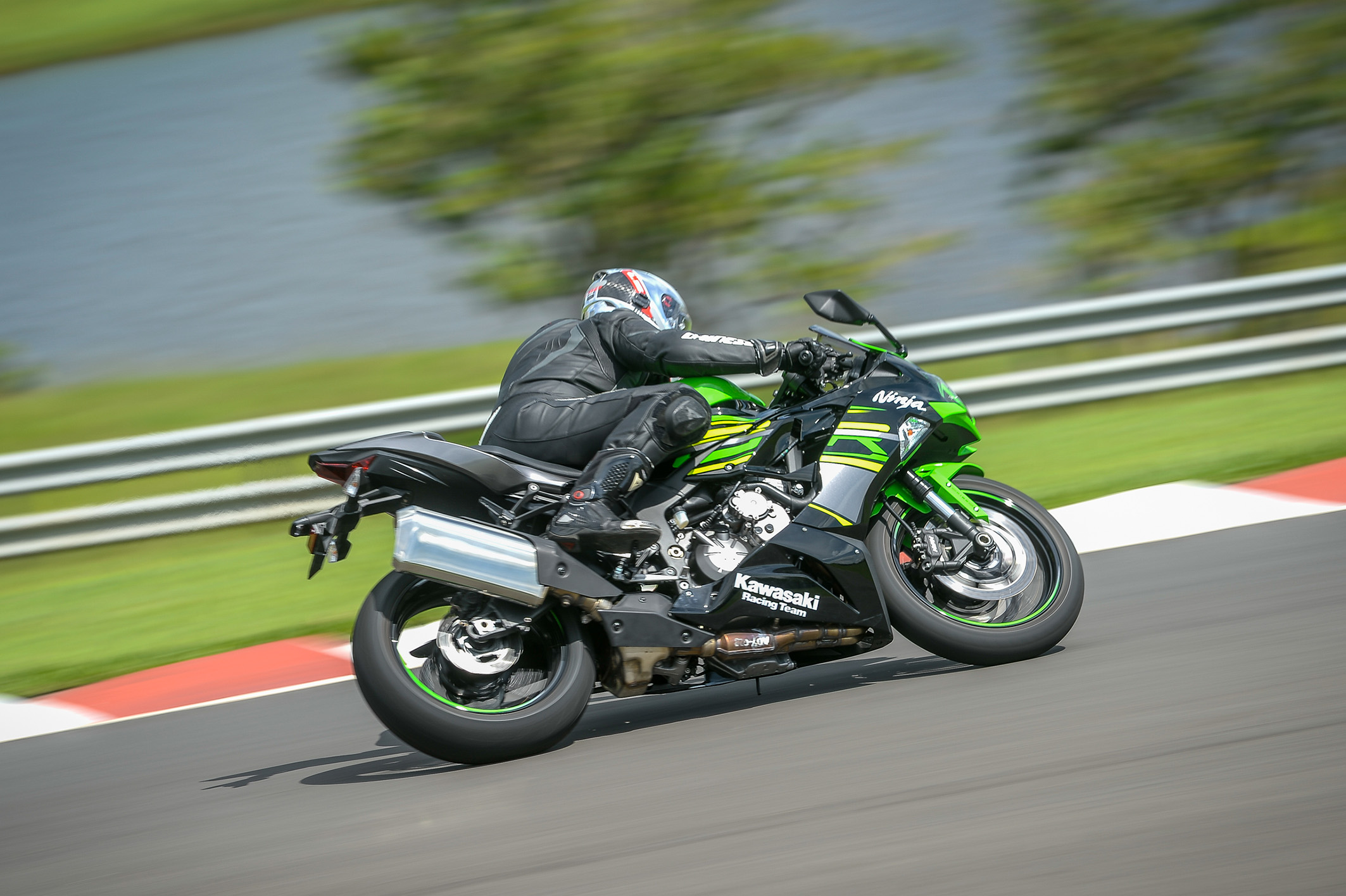  Kawasaki Ninja ZX-6R