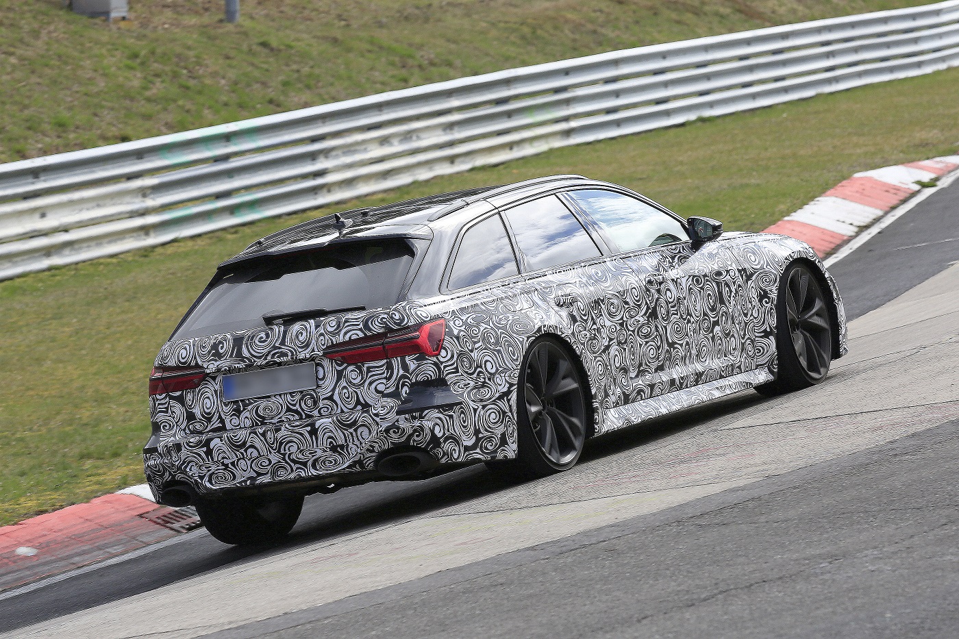 Segredo: Audi RS6 Avant