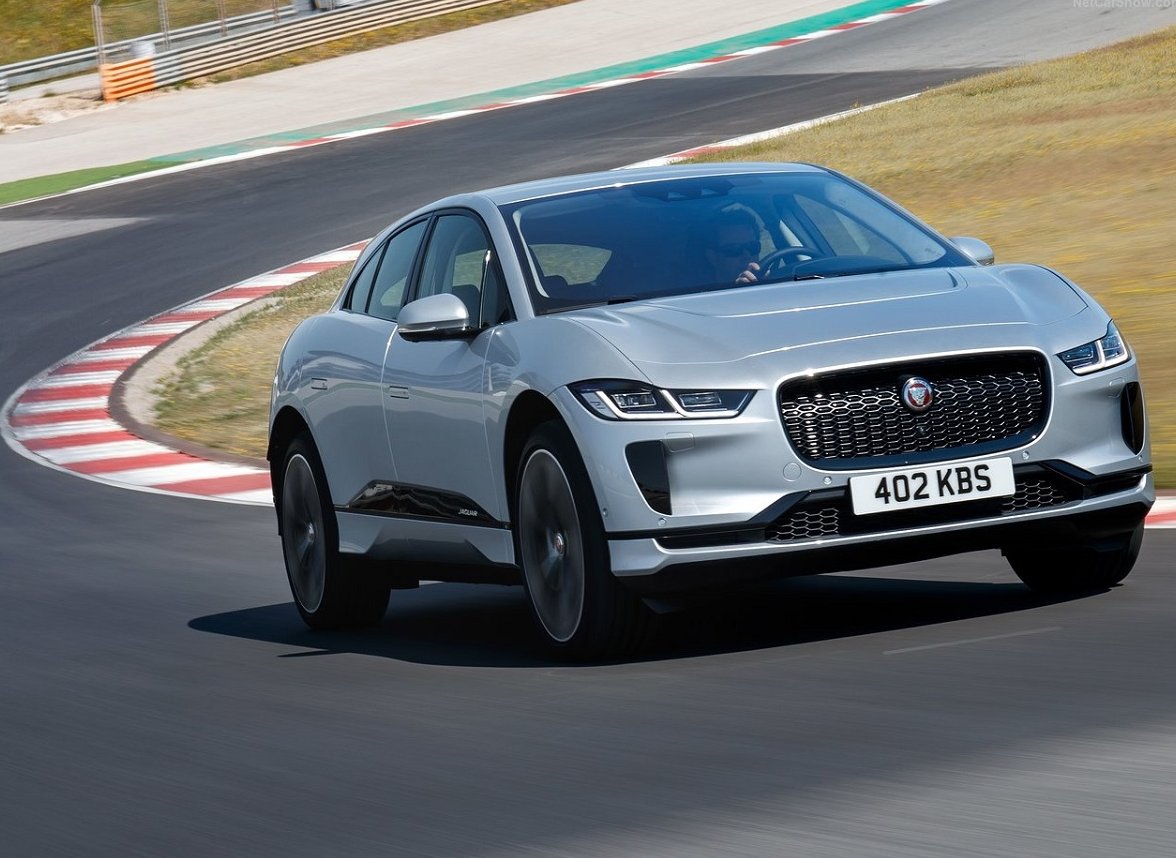  Jaguar i-Pace é o carro elétrico mais caro do Brasil. E também o que vai mais longe com uma carga