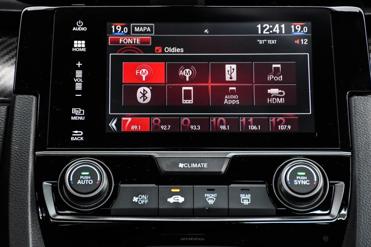 Comparativo: Honda Civic Si x Volkswagen Golf GTI