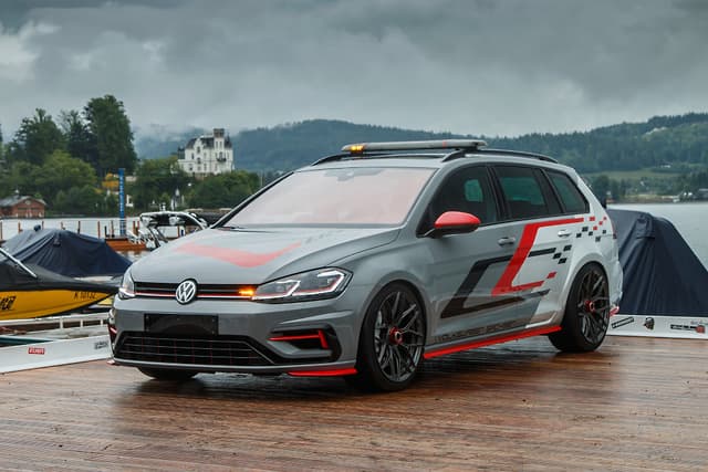  Volkswagen Golf R Estate FighteR