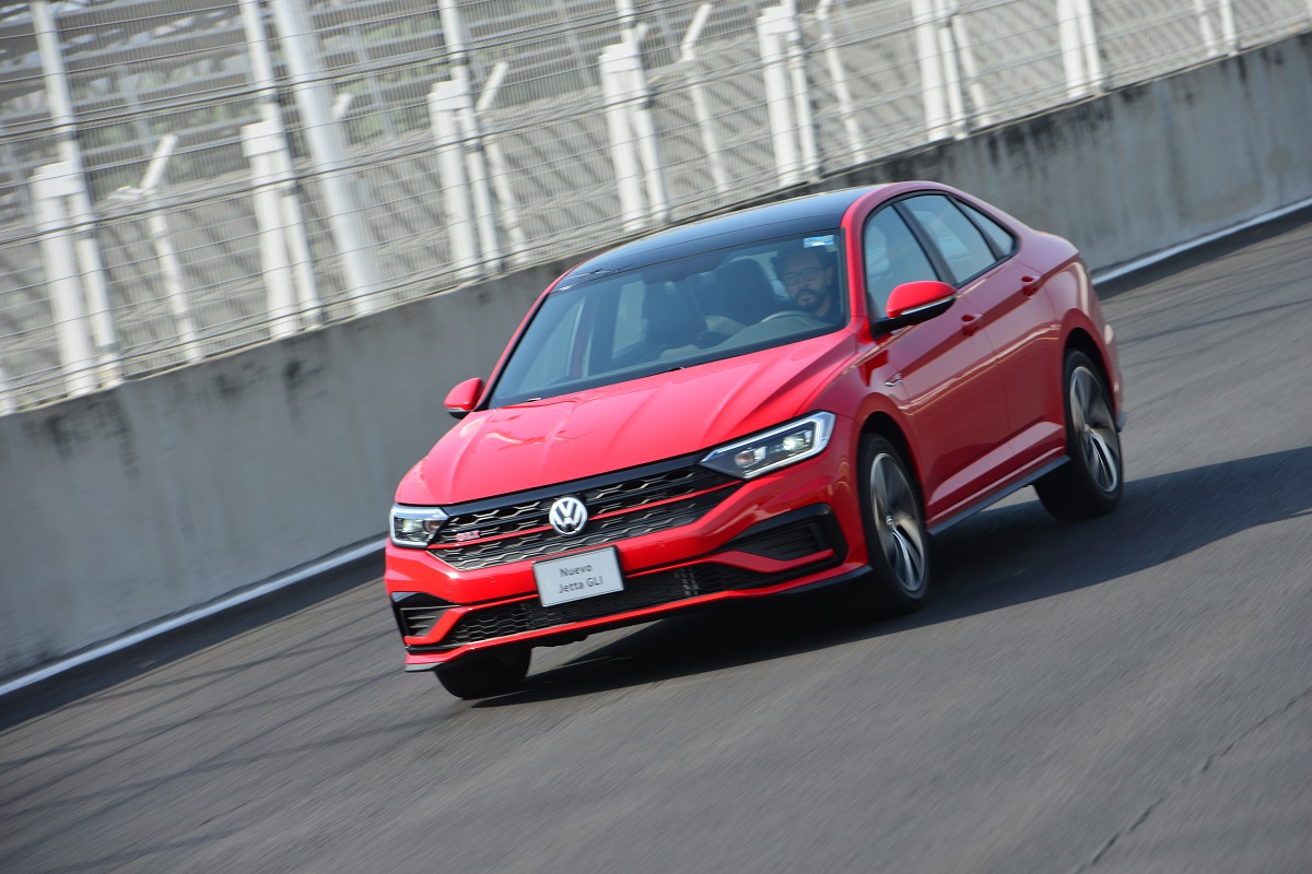 Volkswagen Jetta Gli 53