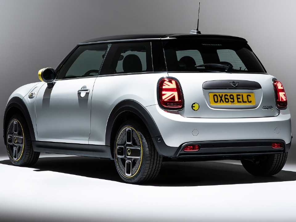  Mini Electric é o primeiro 100% elétrico da marca britânica Mini