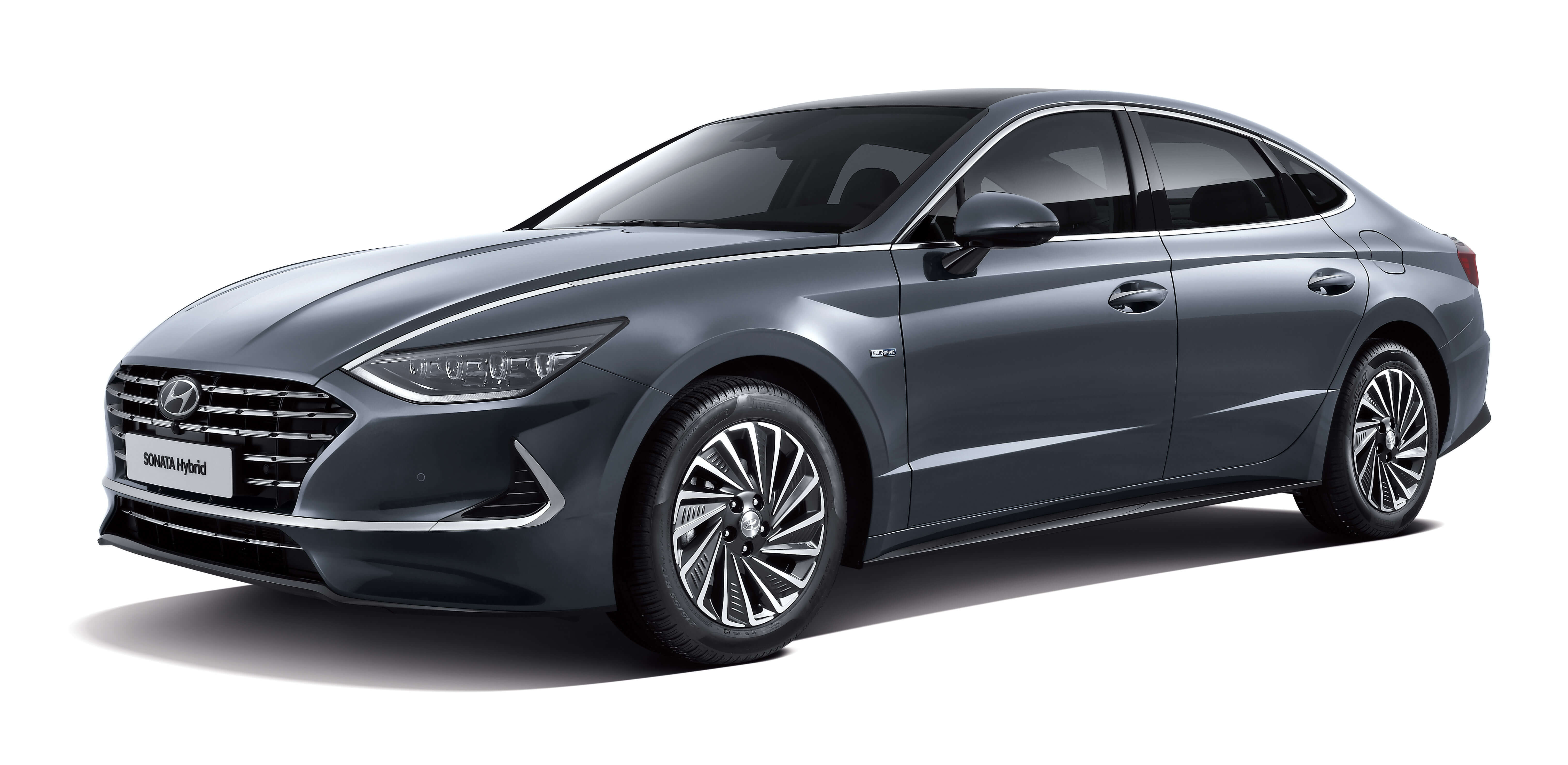  O Sonata Hybrid pode ter autonomia extra de mais de 1.300 km com a tecnologia, segundo a Hyundai
