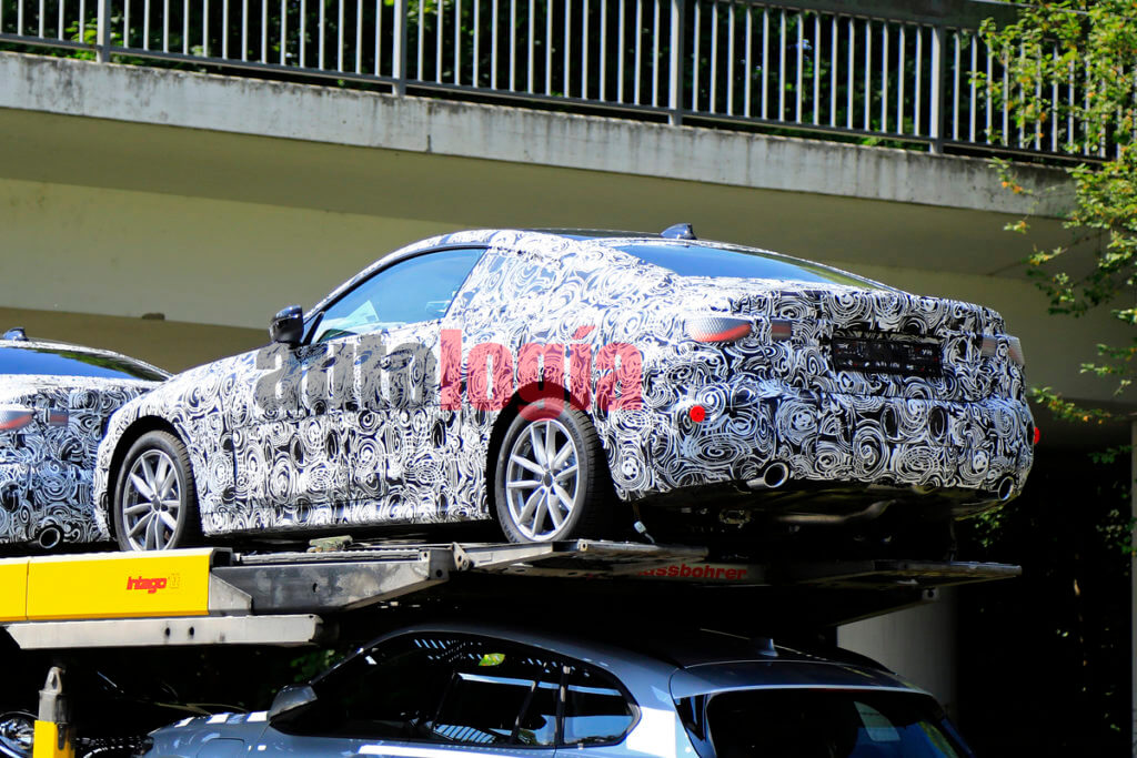  BMW Série 4 camuflado é flagrado na Alemanha