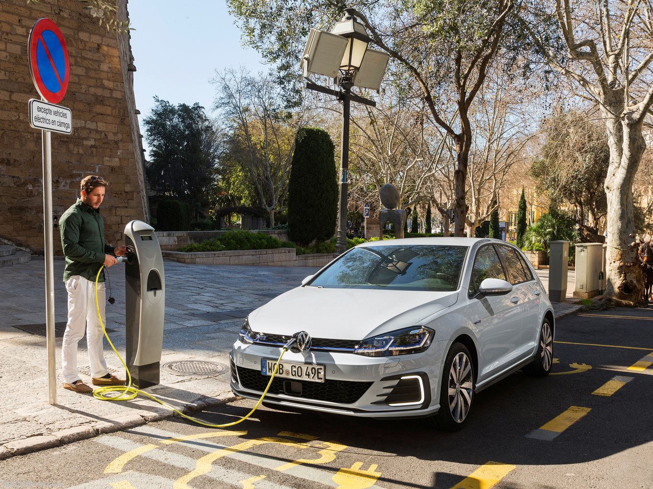 Volkswagen Golf Gte 2017 1280 06