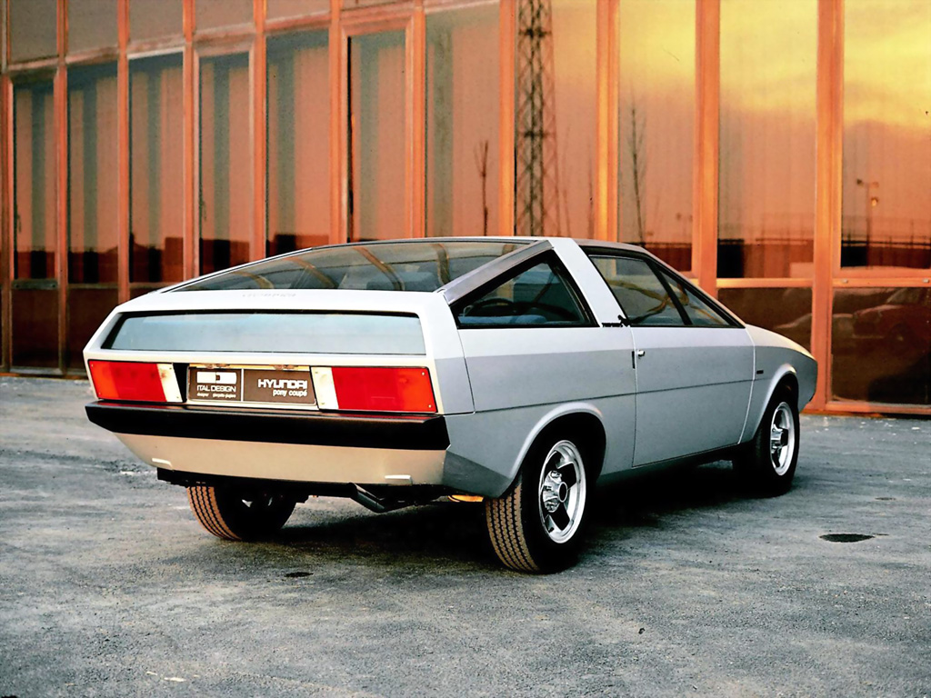  Hyundai Pony Coupe Concept apresentado em 1974, na Itália