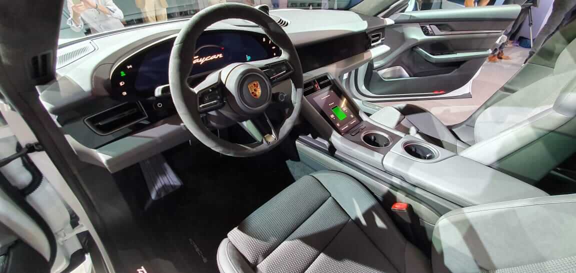 Porsche Taycan 3