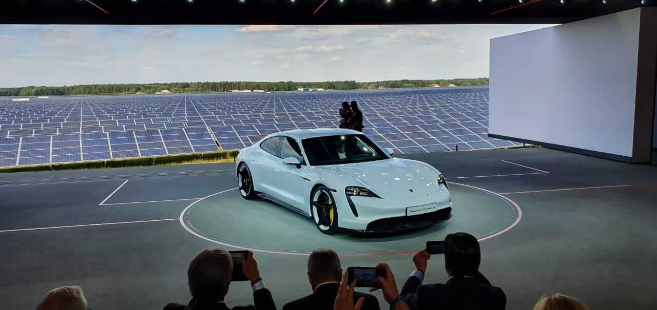 Porsche Taycan 5