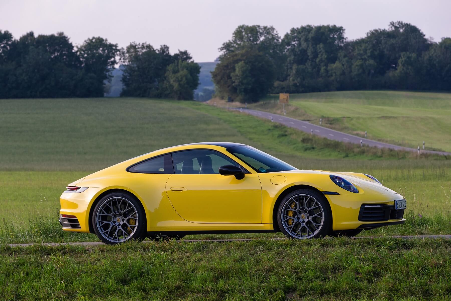 Porsche 911 Carrera 10