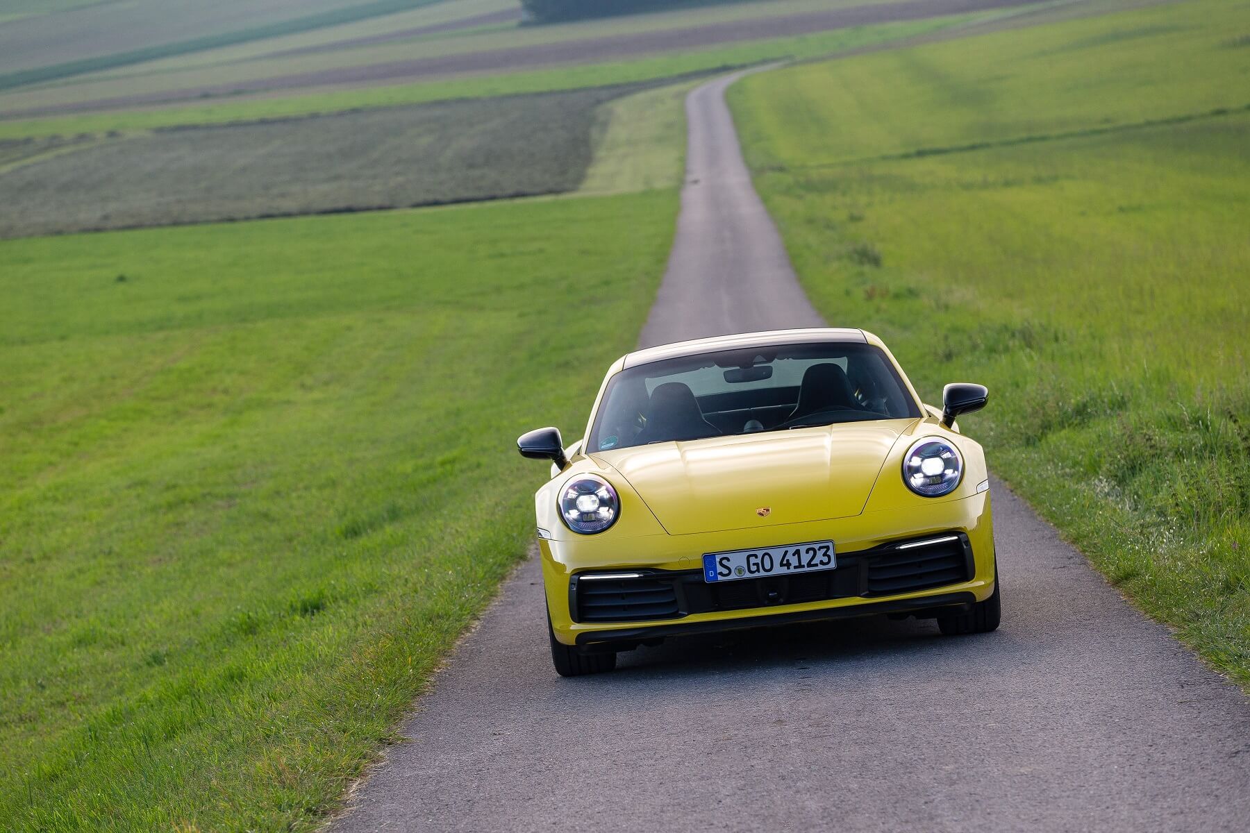 Porsche 911 Carrera 8