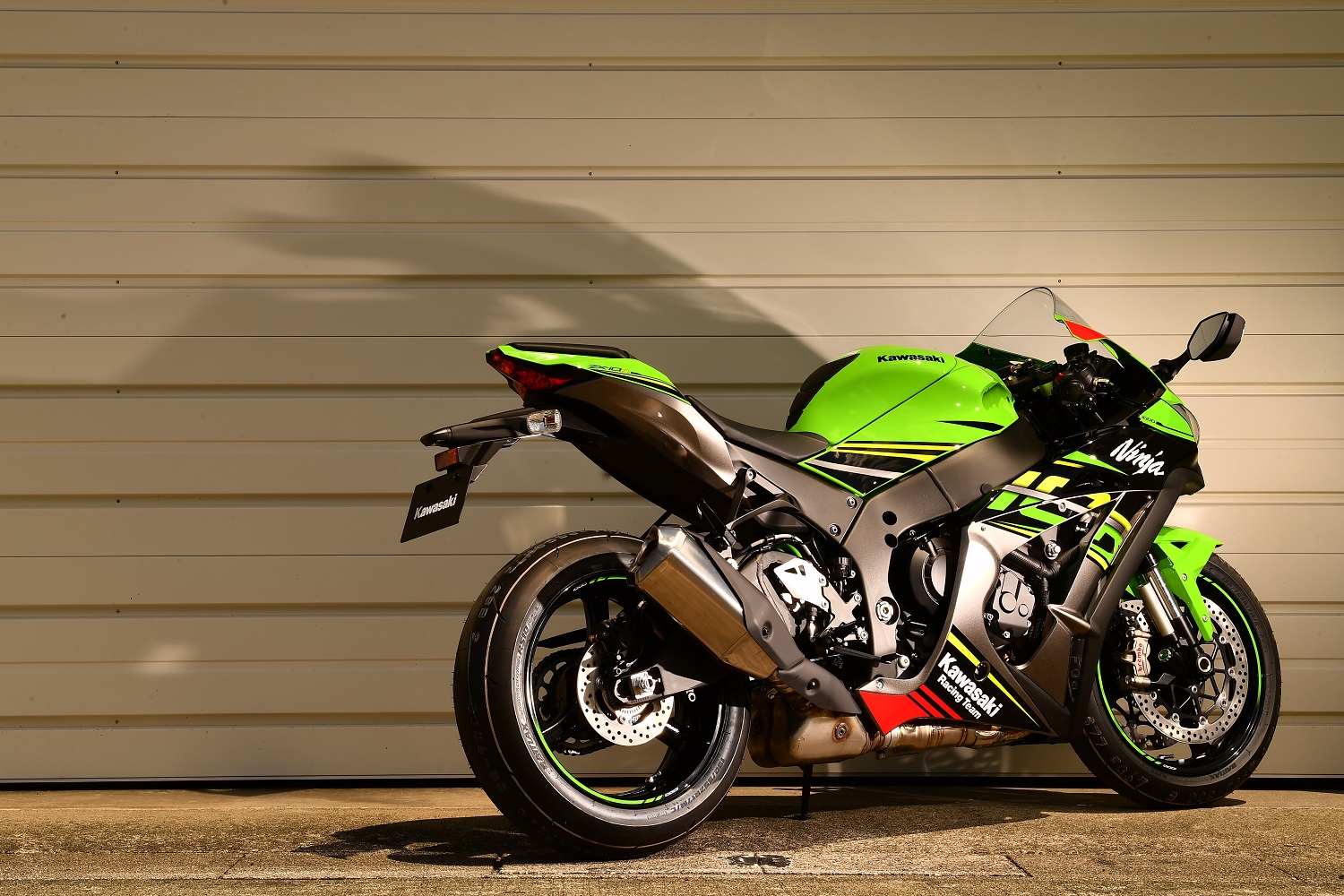Kawasaki Ninja Zx 10r St Ambientada 04