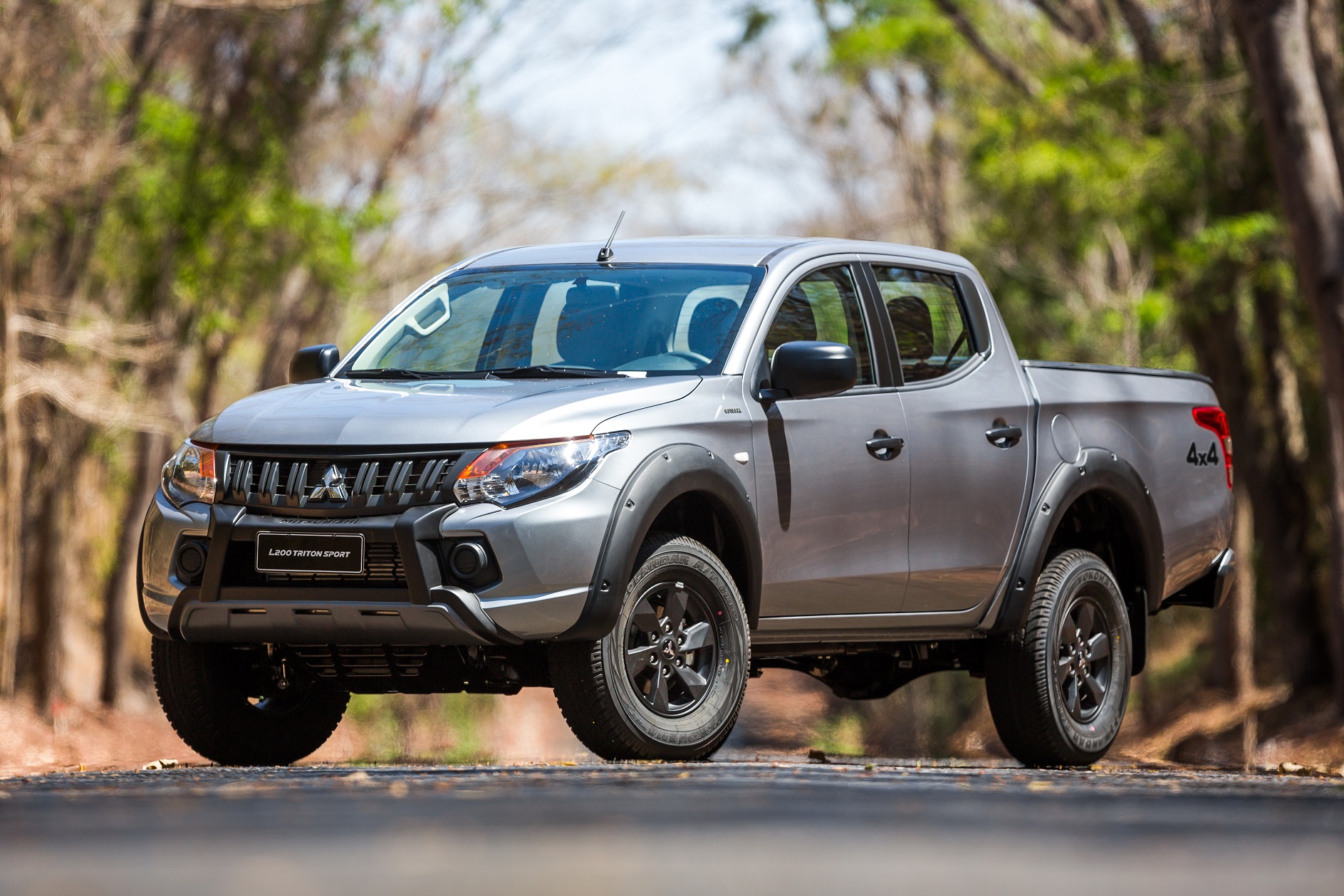 L200 3