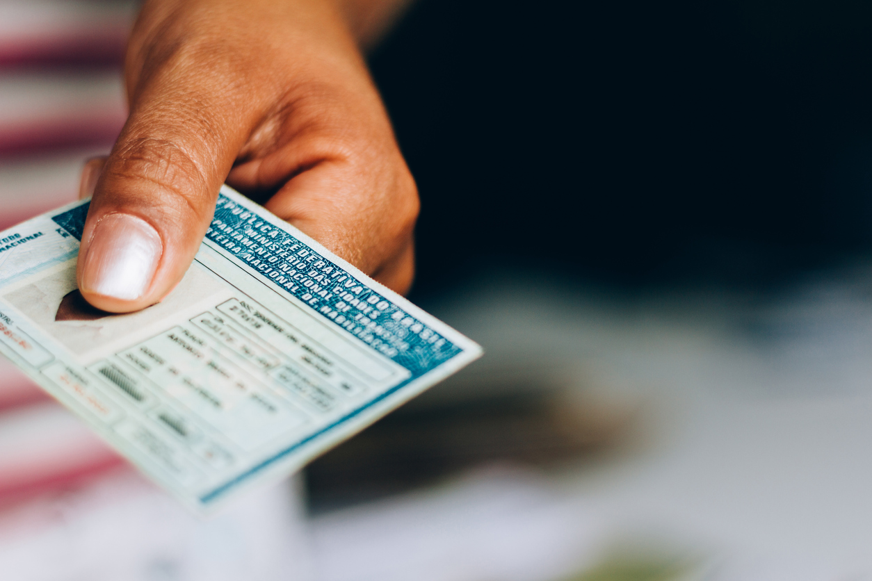 Quanto custa e como renovar a CNH? Veja dicas!