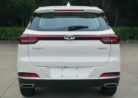 Chery Tiggo 7 2020 branco de traseira traz lanternas conectadas