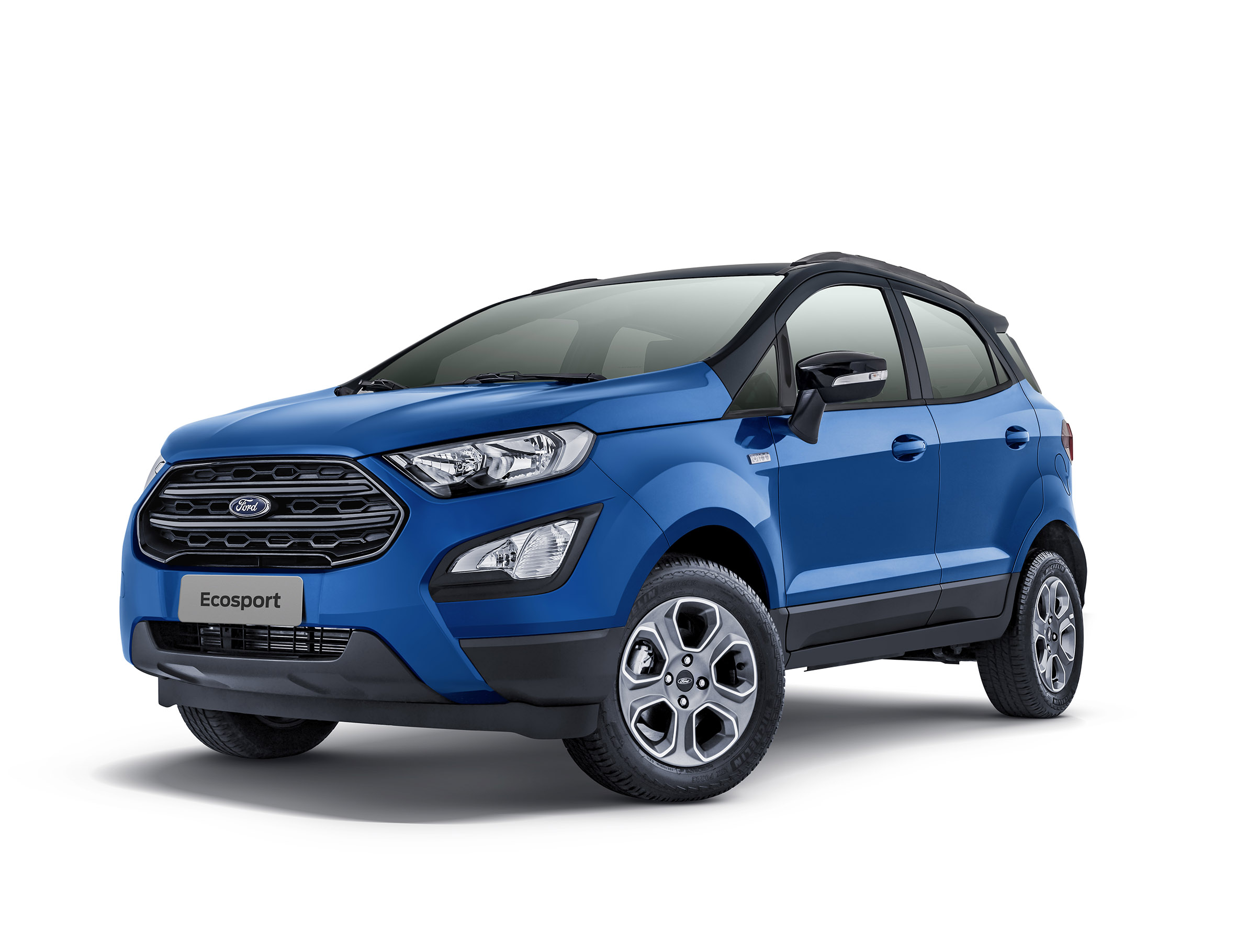 A edição especial do SUV compacto EcoSport tem cor azul e detalhes pretos na grande, molduras dos faróis de nebina e saias