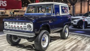 Bronco azul de Jay Leno no Sema Show 2019
