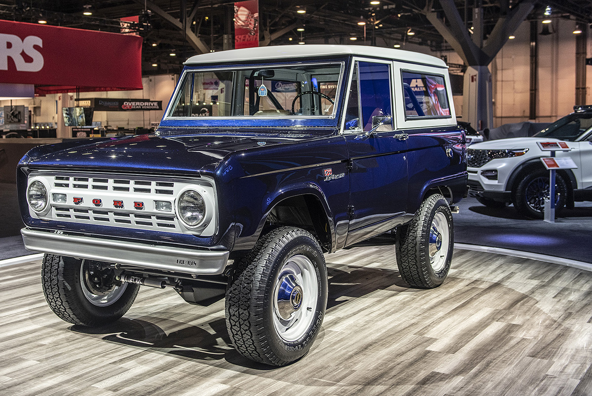 Bronco azul de Jay Leno no Sema Show 2019